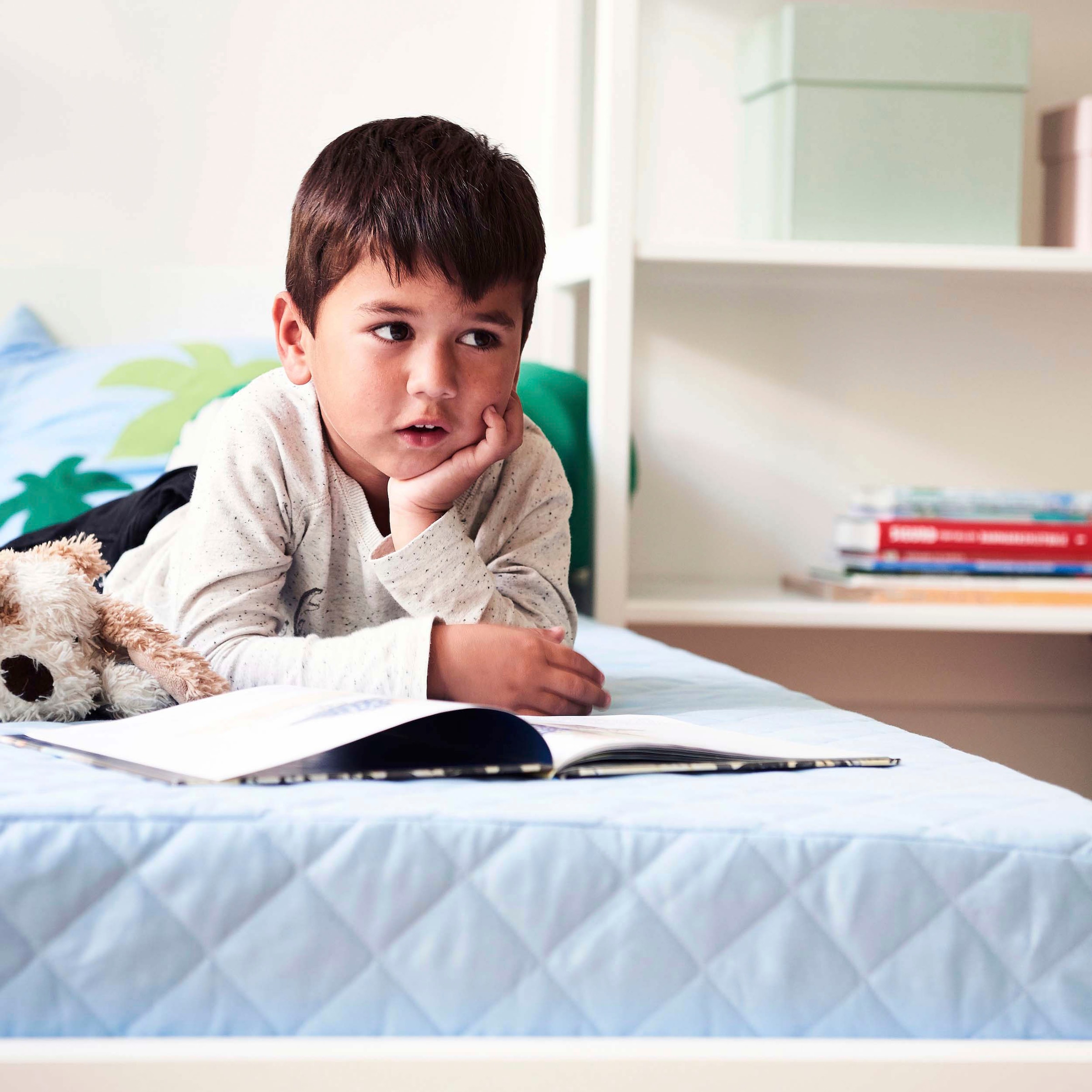 Hoppekids Jugendzimmer-Set »STOREY«, (Set, 16 tlg., Kinderbett, Rollrost, Schaummatratze, Regalsystem, 8 Einlegeböden)