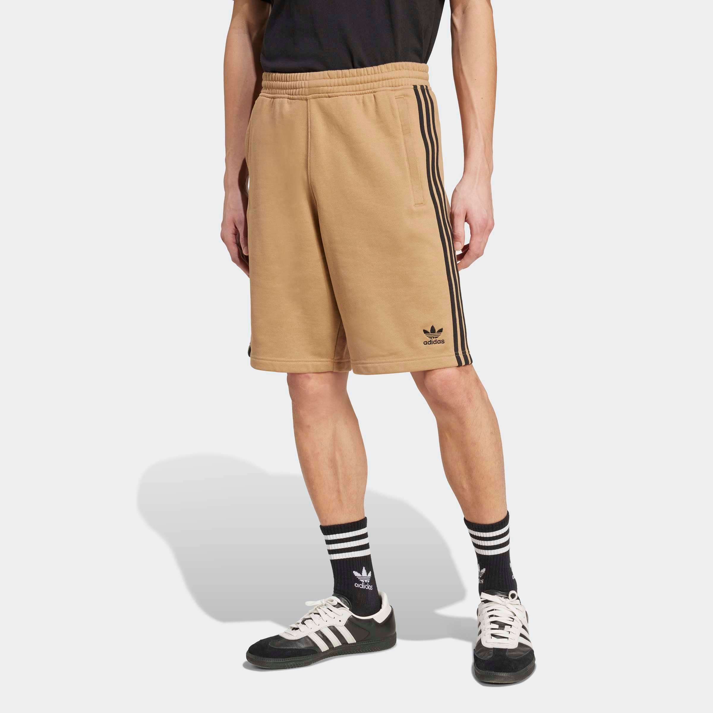 adidas Originals Shorts »3-STRIPE SHORT«, (1 tlg.), Drei Streifen Sweat Shorts aus weichem French-Terry Material