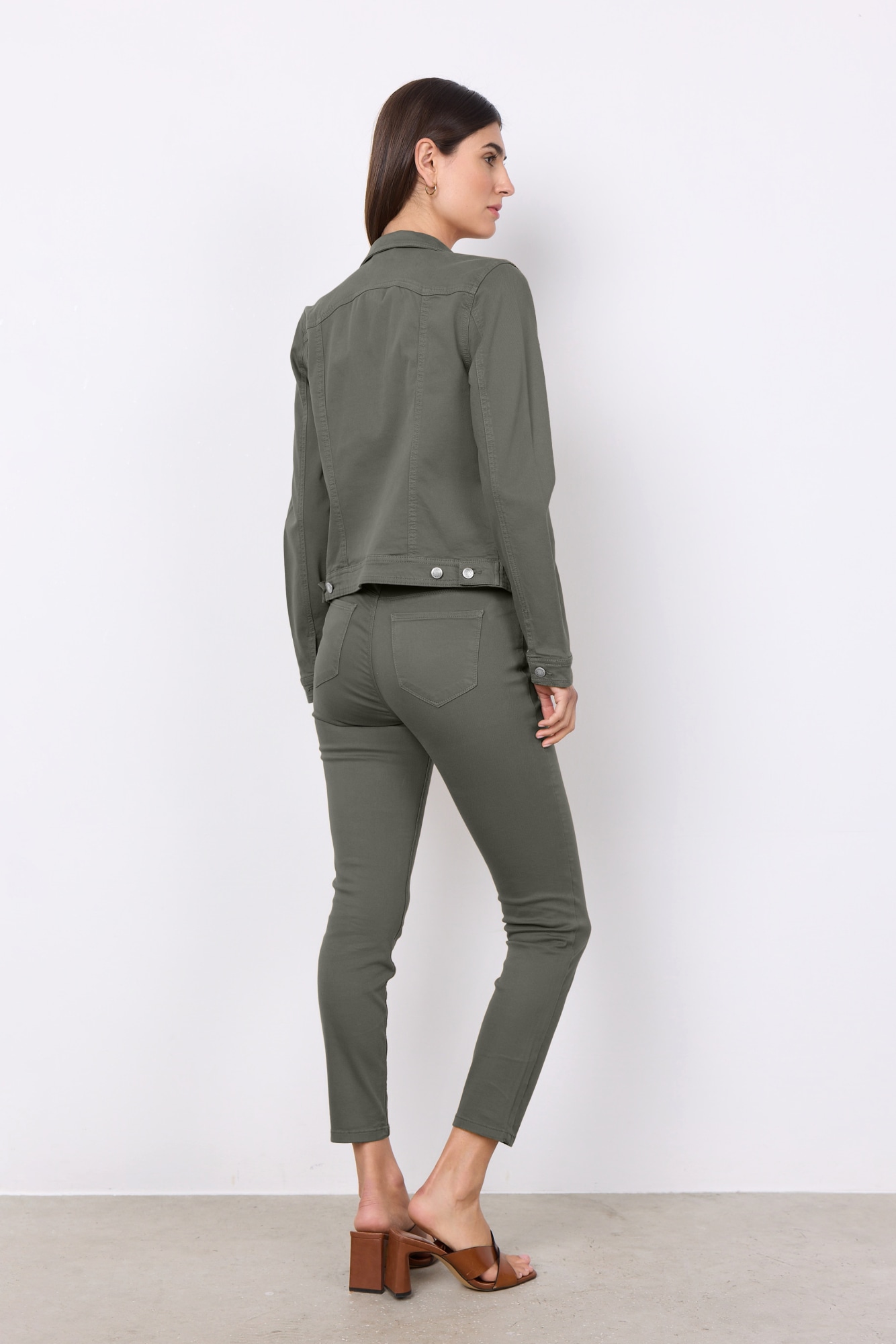 soyaconcept Jeansblazer »SC-ERNA 2«, Jeansjacke in taillierter Form und schönen Farben