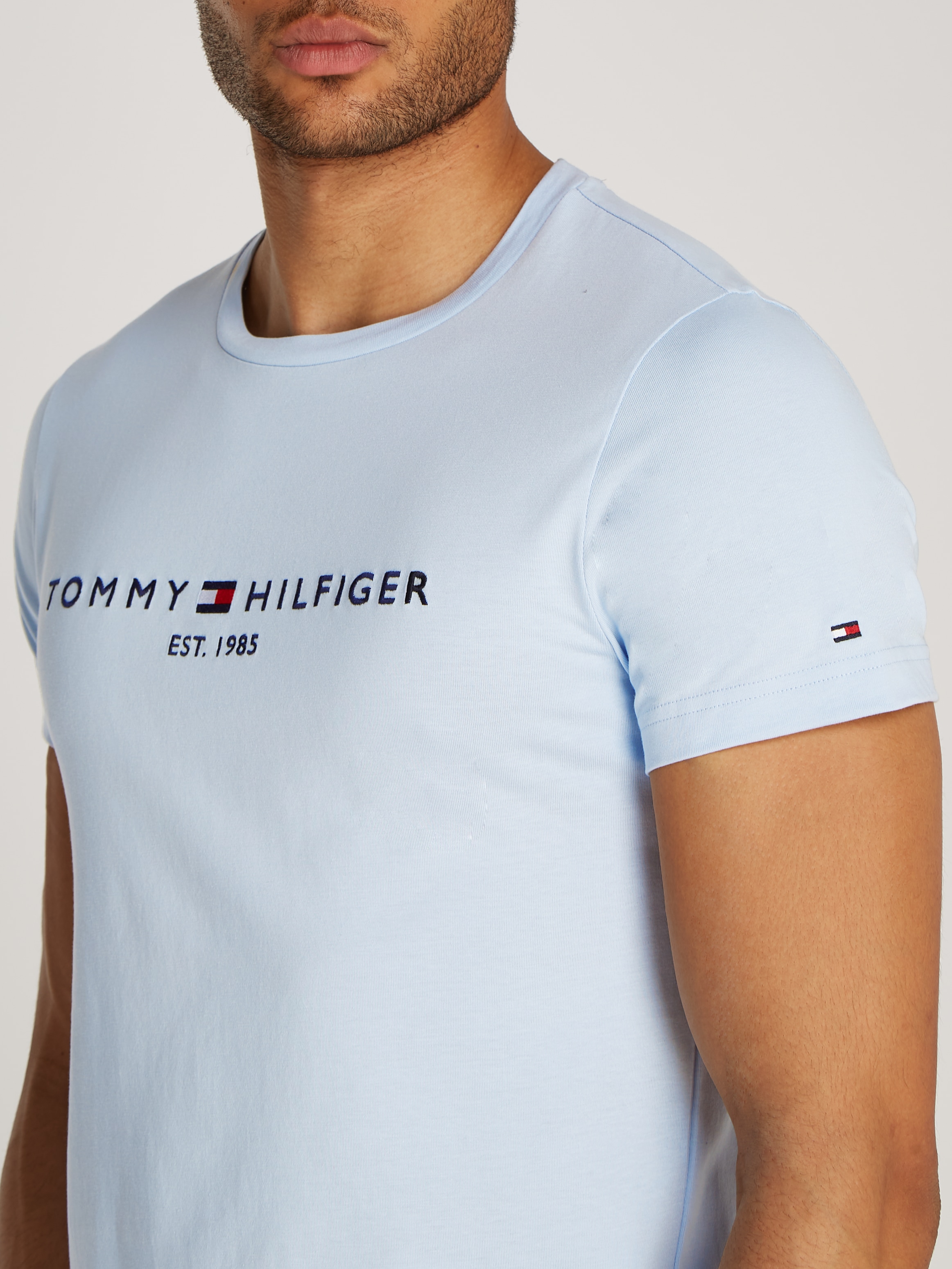 Tommy Hilfiger T-Shirt »TOMMY LOGO TEE«, aus reiner, nachhaltiger Baumwolle