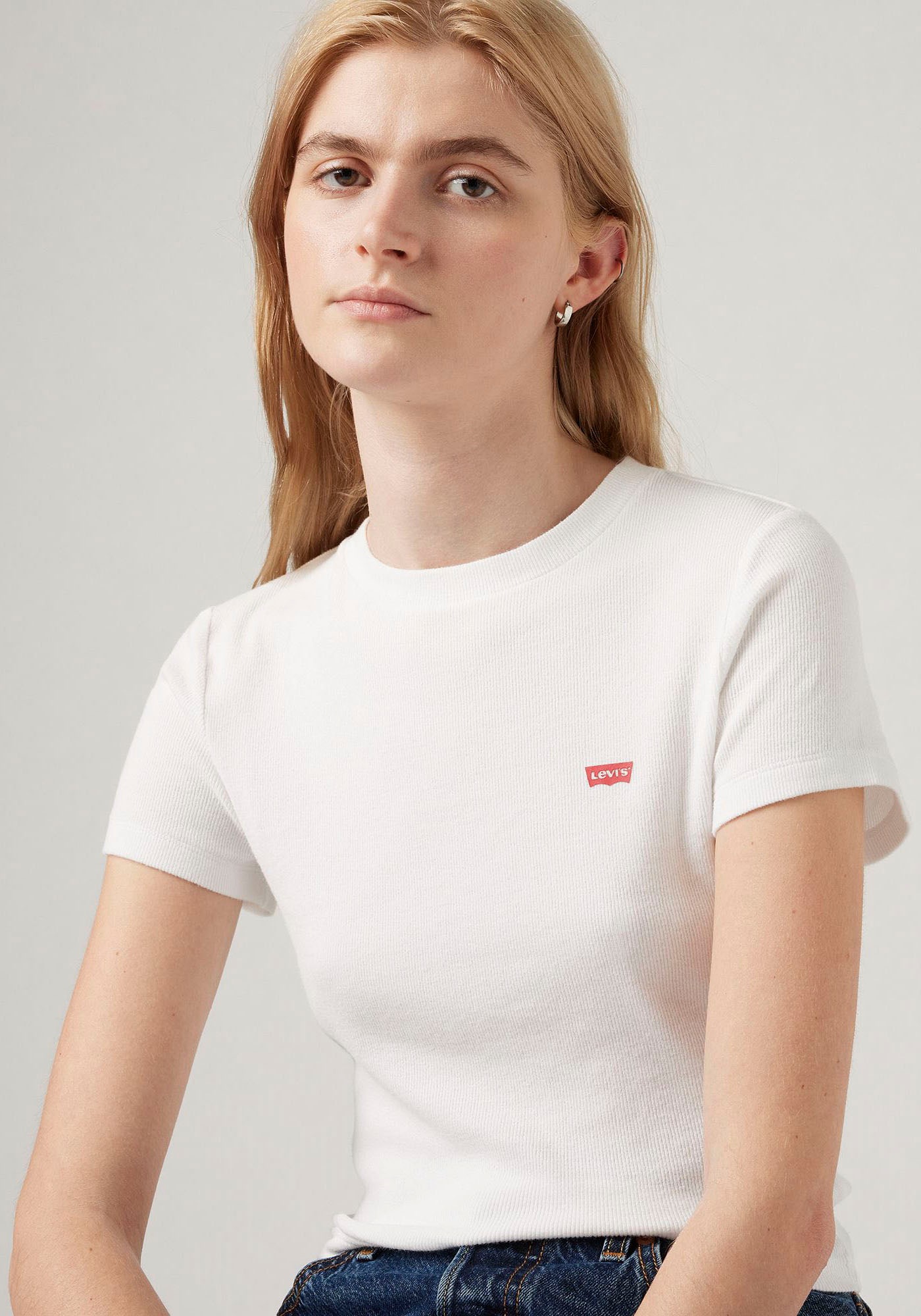 Levi's® T-Shirt »ESSENTIAL SPORTY«, in Feinripp- Qualität