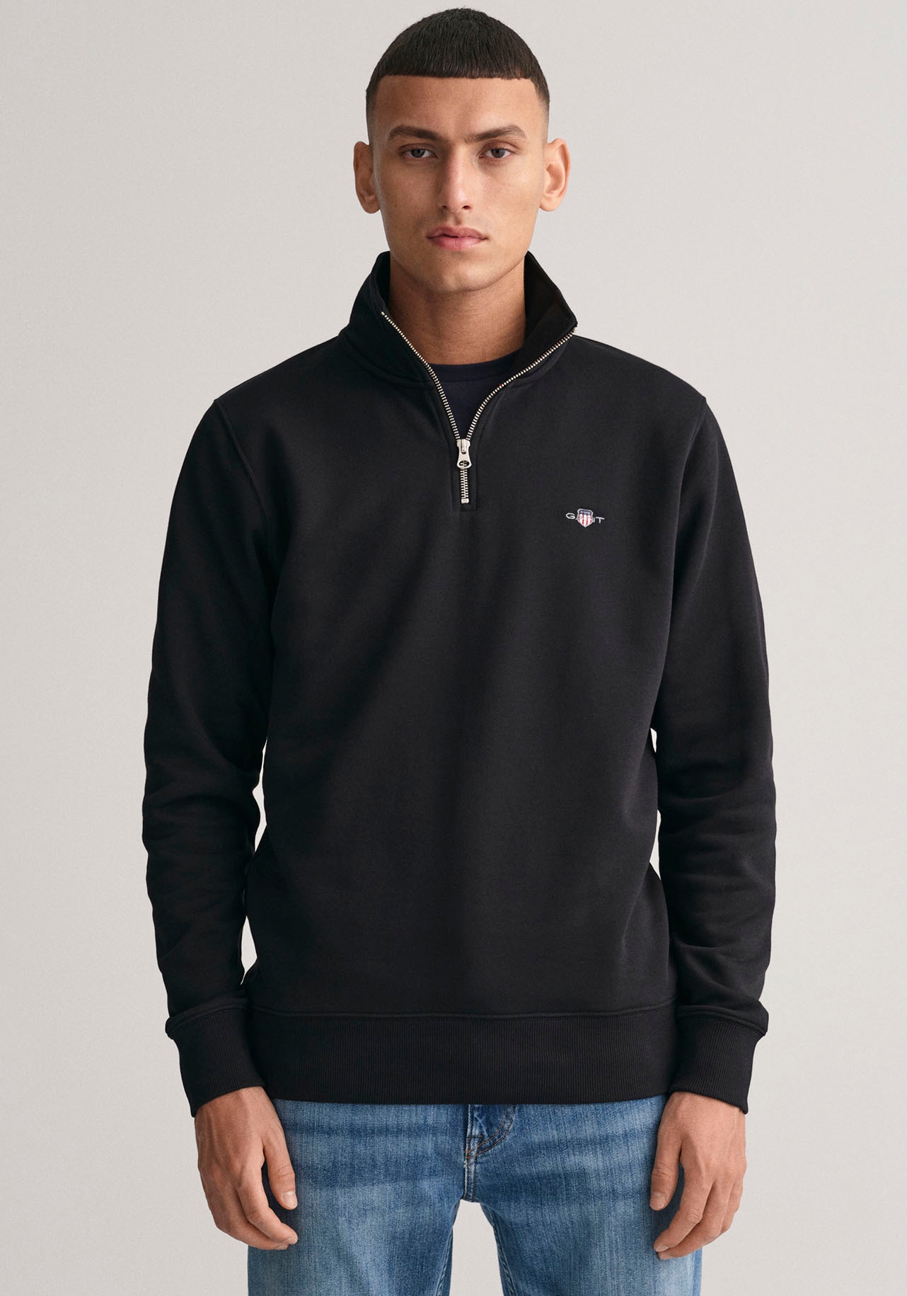 Gant Sweatshirt »REG SHIELD HALF ZIP SWEAT«, mit Logostickerei auf der Brust