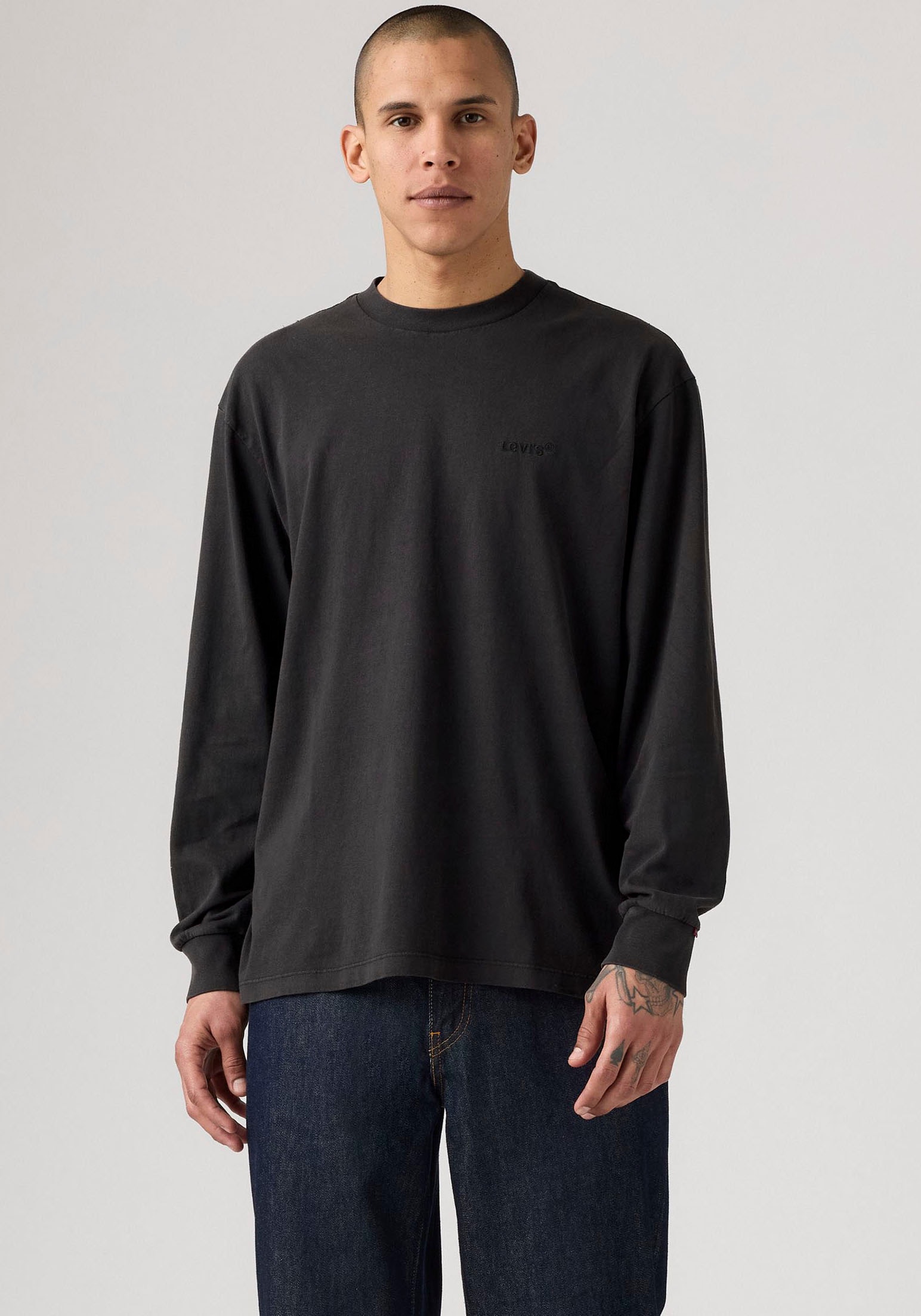 Levi's® Langarmshirt GARMENT- Färbung