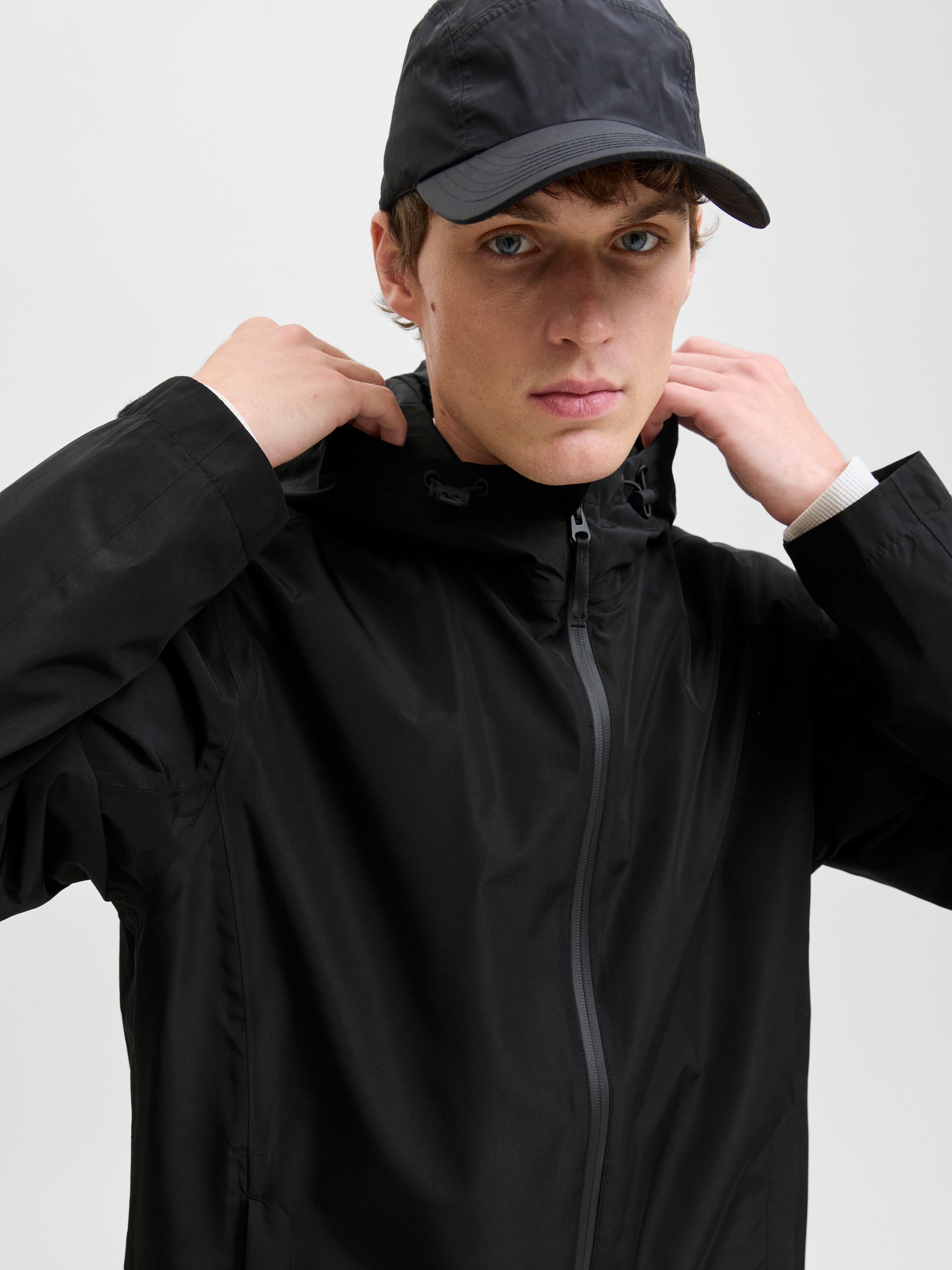 Jack & Jones Outdoorjacke »JJEFLYNN FUNCTIONAL JACKET NOOS«, mit Kapuze