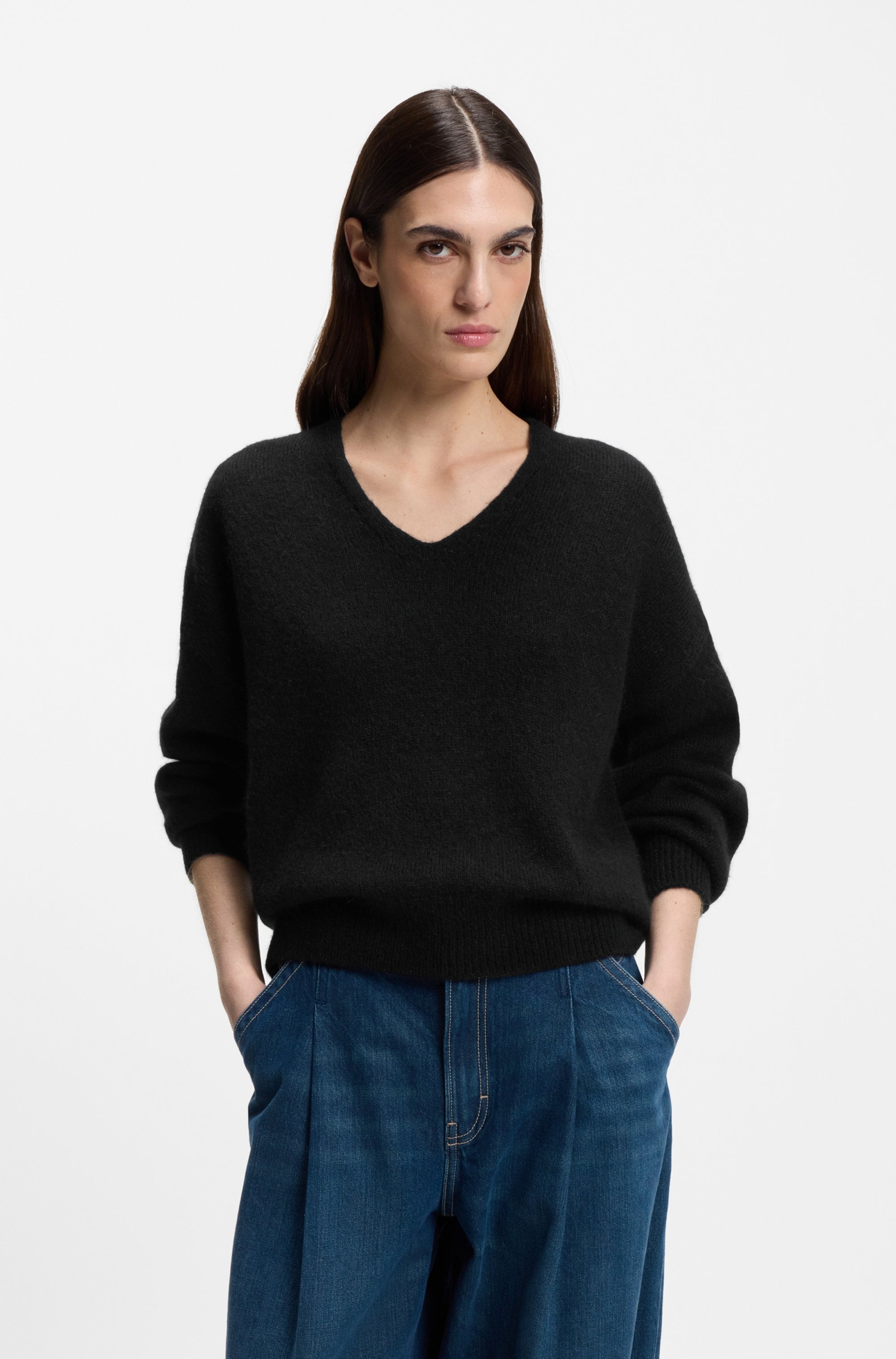BOSS ORANGE Strickpullover »Fondyssa Premium Damenmode« im Relaxed Fit, V-Ausschnitt