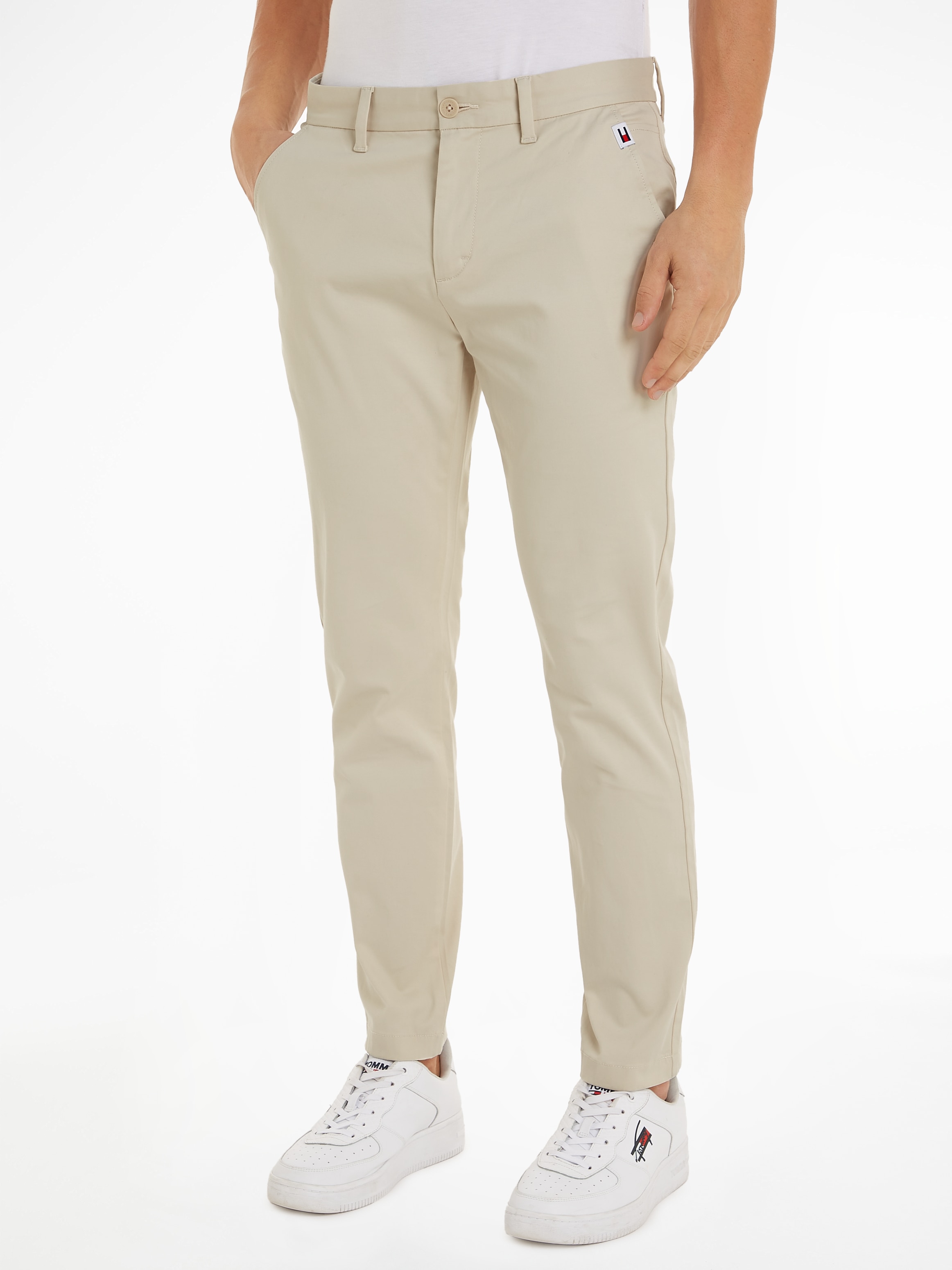 Tommy Jeans Chinohose »TJM AUSTIN LIGHTWEIGHT CHINO«, mit Logopatch