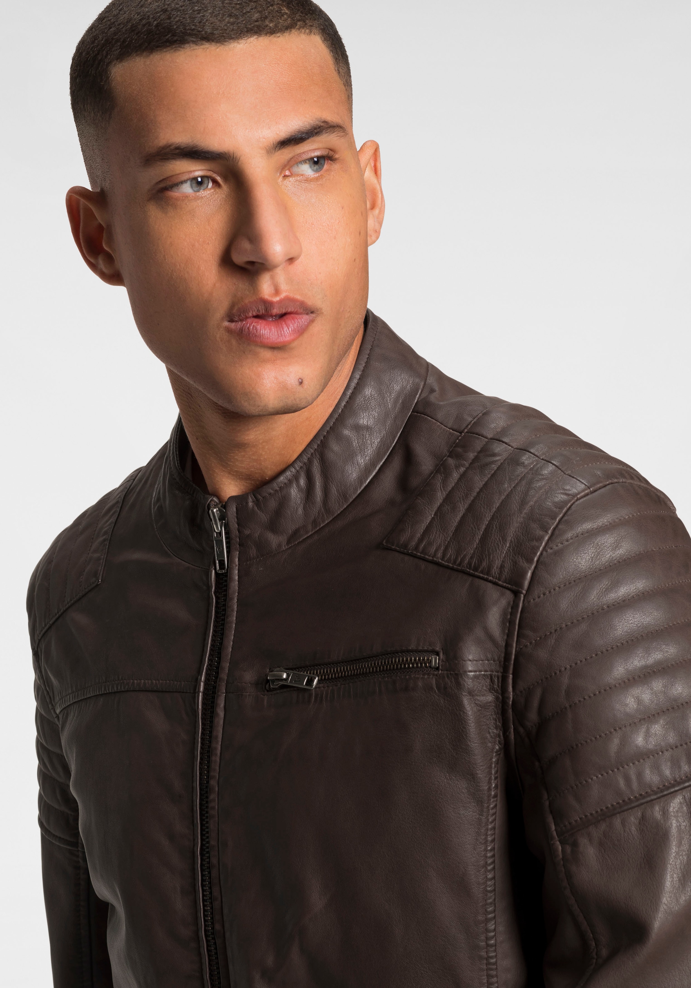 Bruno Banani Lederjacke »Rocha«, aus Lammnappaleder, schmaler Schnitt, mit Eingrifftaschen