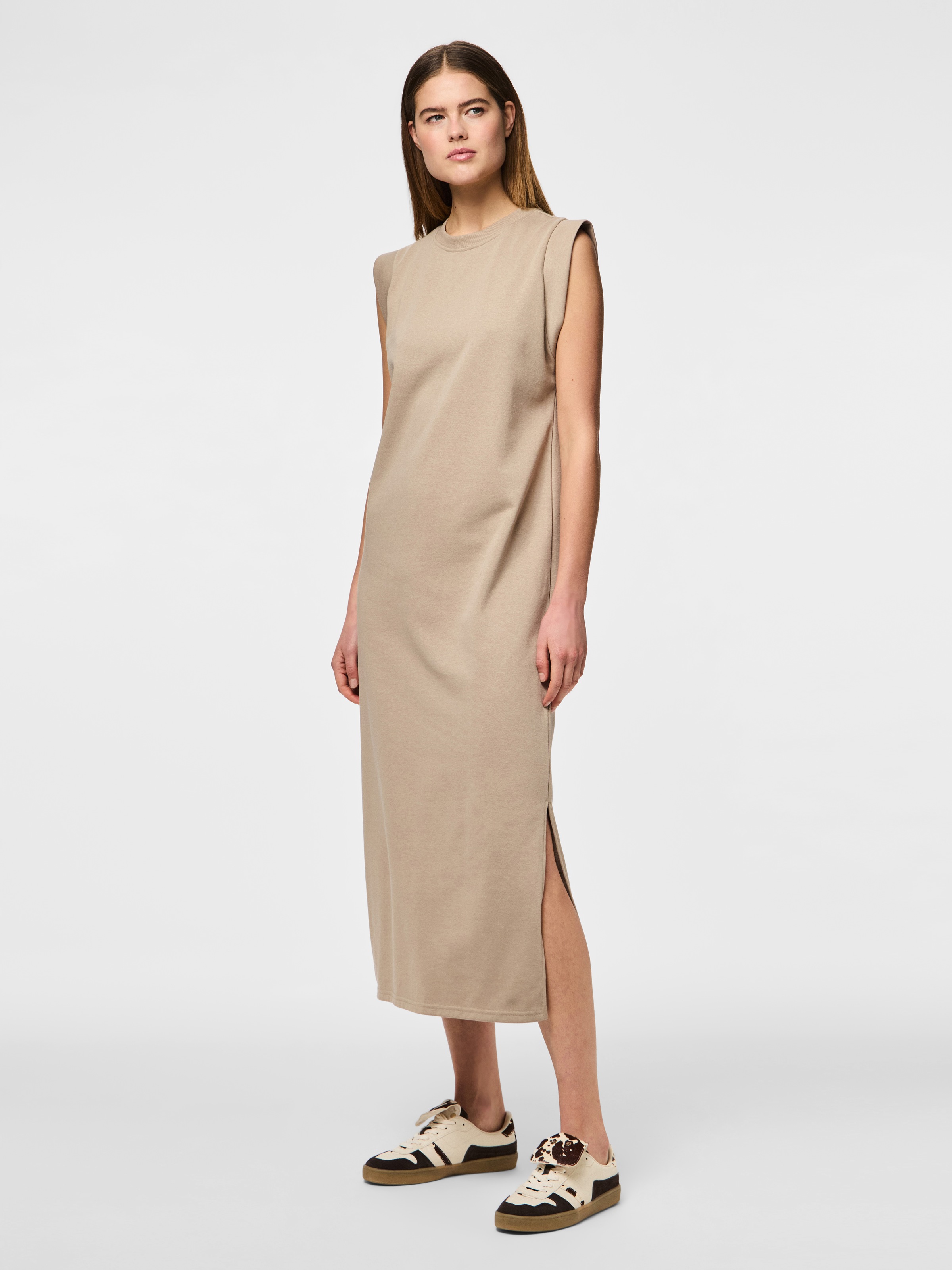 pieces Maxikleid "PCCHILLI SUMMER SL ANK DRESS UB NOOS BC" Ohne Taschen mit seitlichen Schlitzen