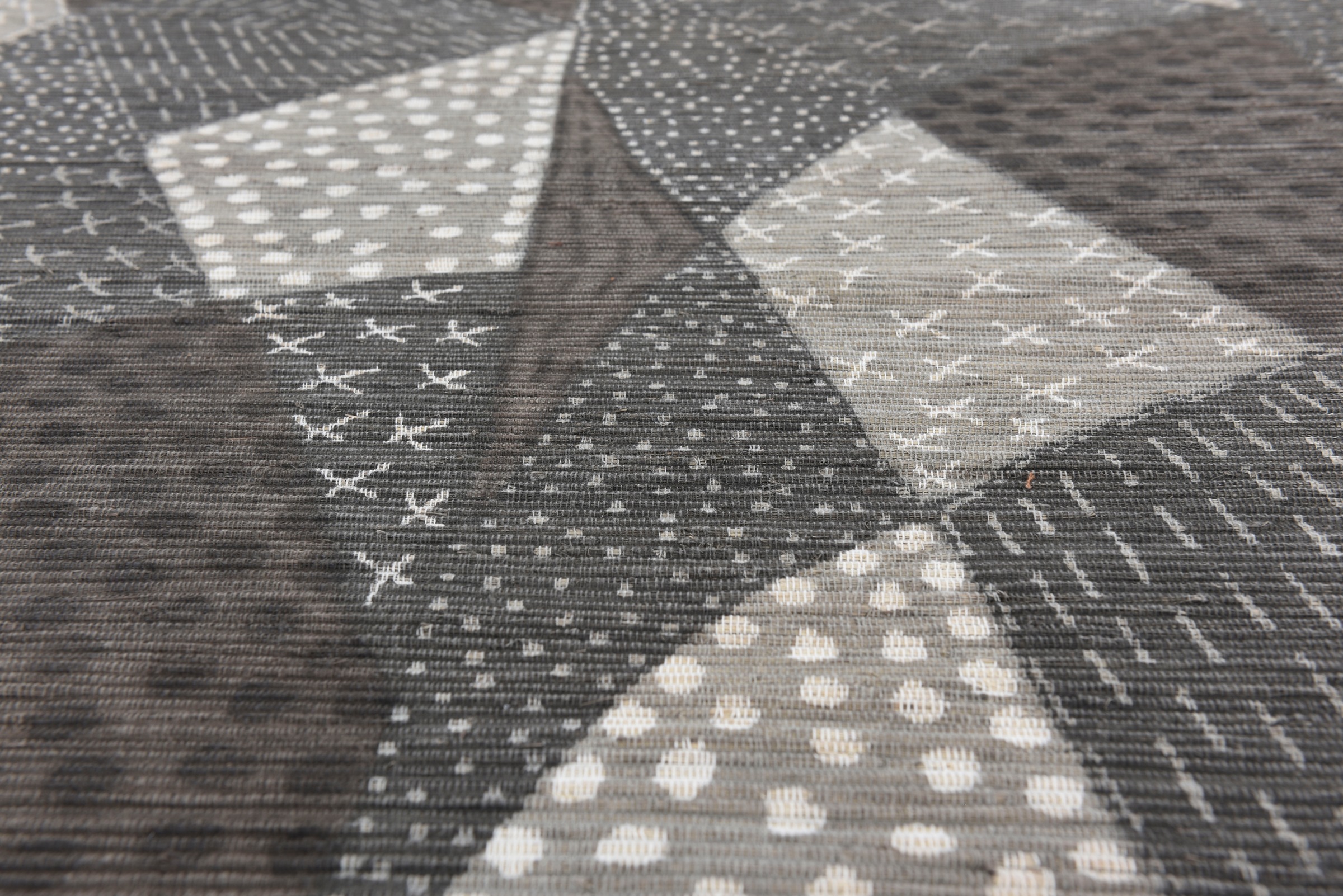 DIE HAUSKUNST Teppich »Chiya Tiama 1«, rechteckig, 4 mm Höhe, Flachgewebe, handgewebt, mit Fransen