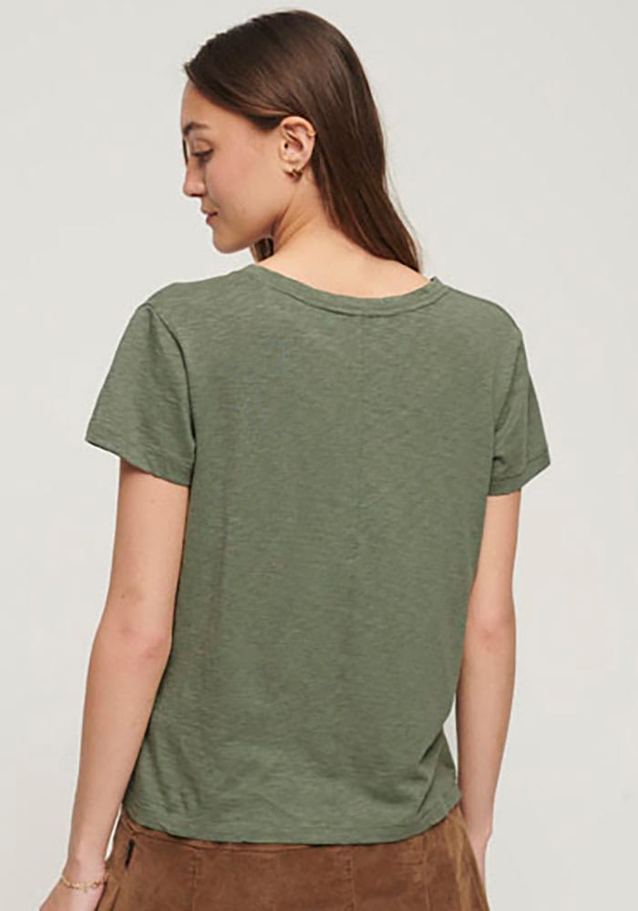 Superdry V-Shirt »STUDIOS SLUB EMB VEE TEE«, strukturiertes T-Shirt mit V-Ausschnitt und Stickerei