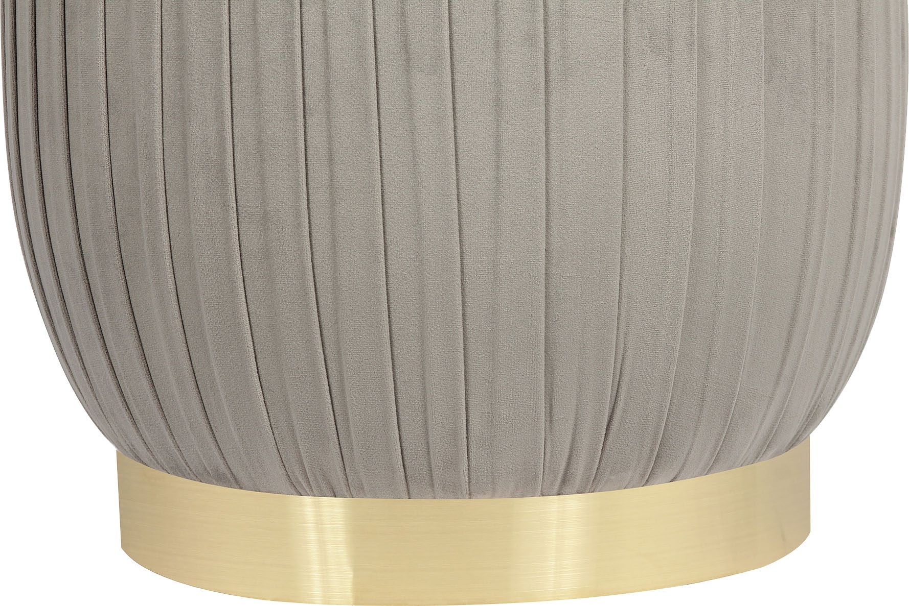 Kayoom Polsterhocker »Hocker Lyla 125, Edler Touch durch goldfarbenenen Sockel, Samtbezug«, (1 St.), samtweich, gesteppte Ziernaht, Edelstahlsockel, Hochwertiger Samtbezug