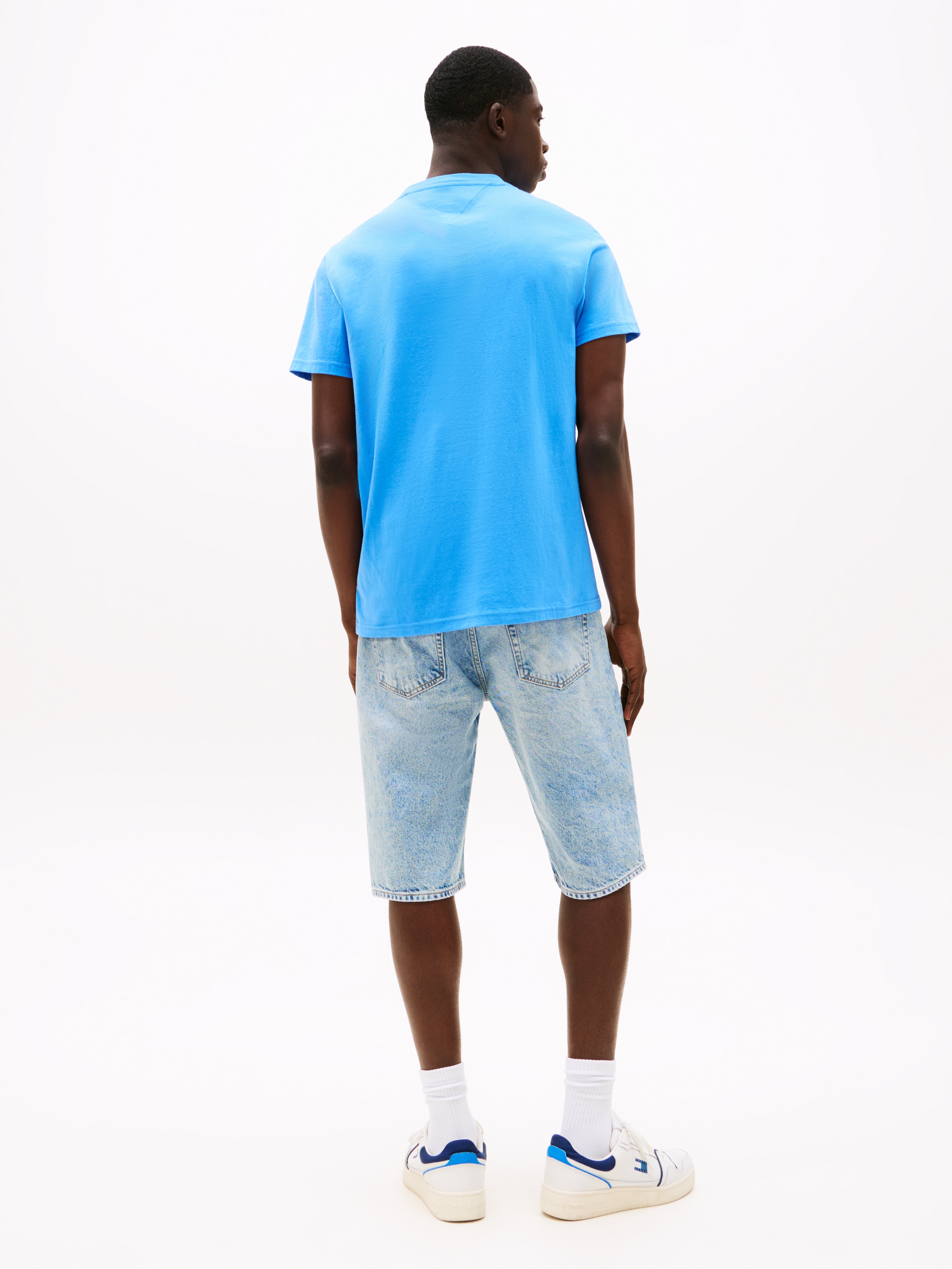 Tommy Jeans T-Shirt »TJM SLIM STACK LOGO TEE EXT«, Mit Rundhalsausschnitt