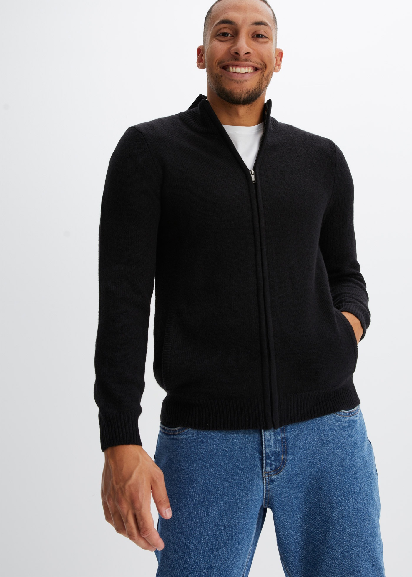 bonprix Strickjacke »Feinstrickjacke« mit Stehkragen, Reissverschluss, Eingrifftaschen, Regular Fit