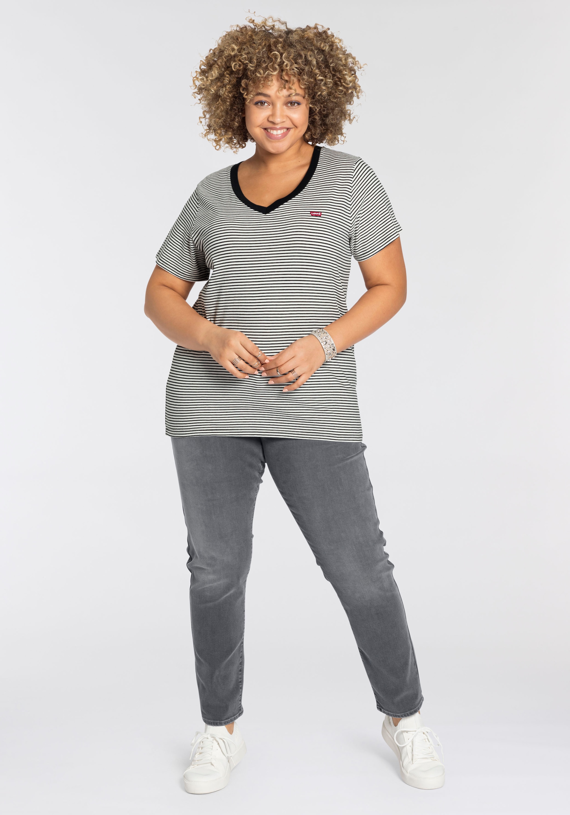 Levi's® Plus Kurzarmshirt »V NECK TEE«