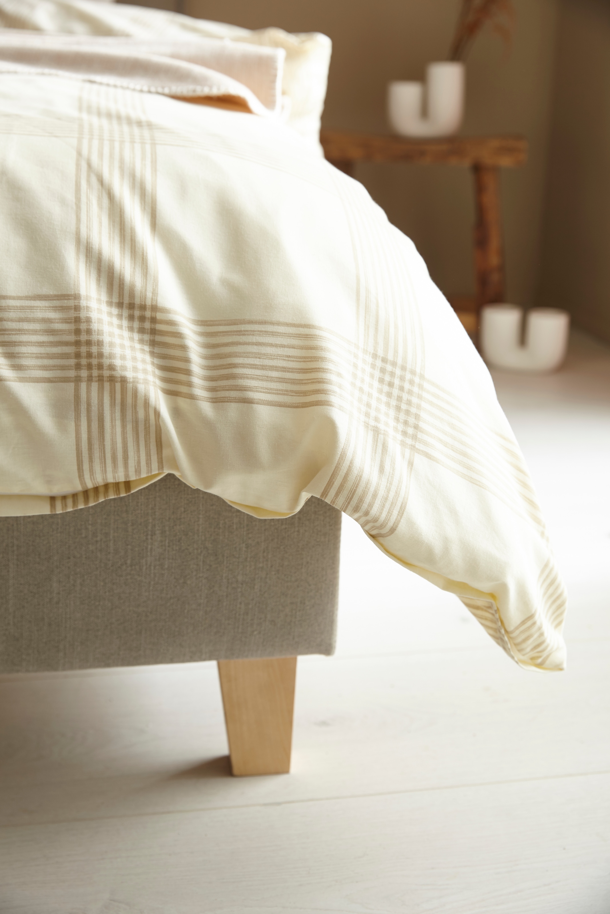 GOODproduct Polsterbett »Heddi«, in 5 Breiten: von 90cm-200cm, Biese am Kopfteil, Strukturstoff
