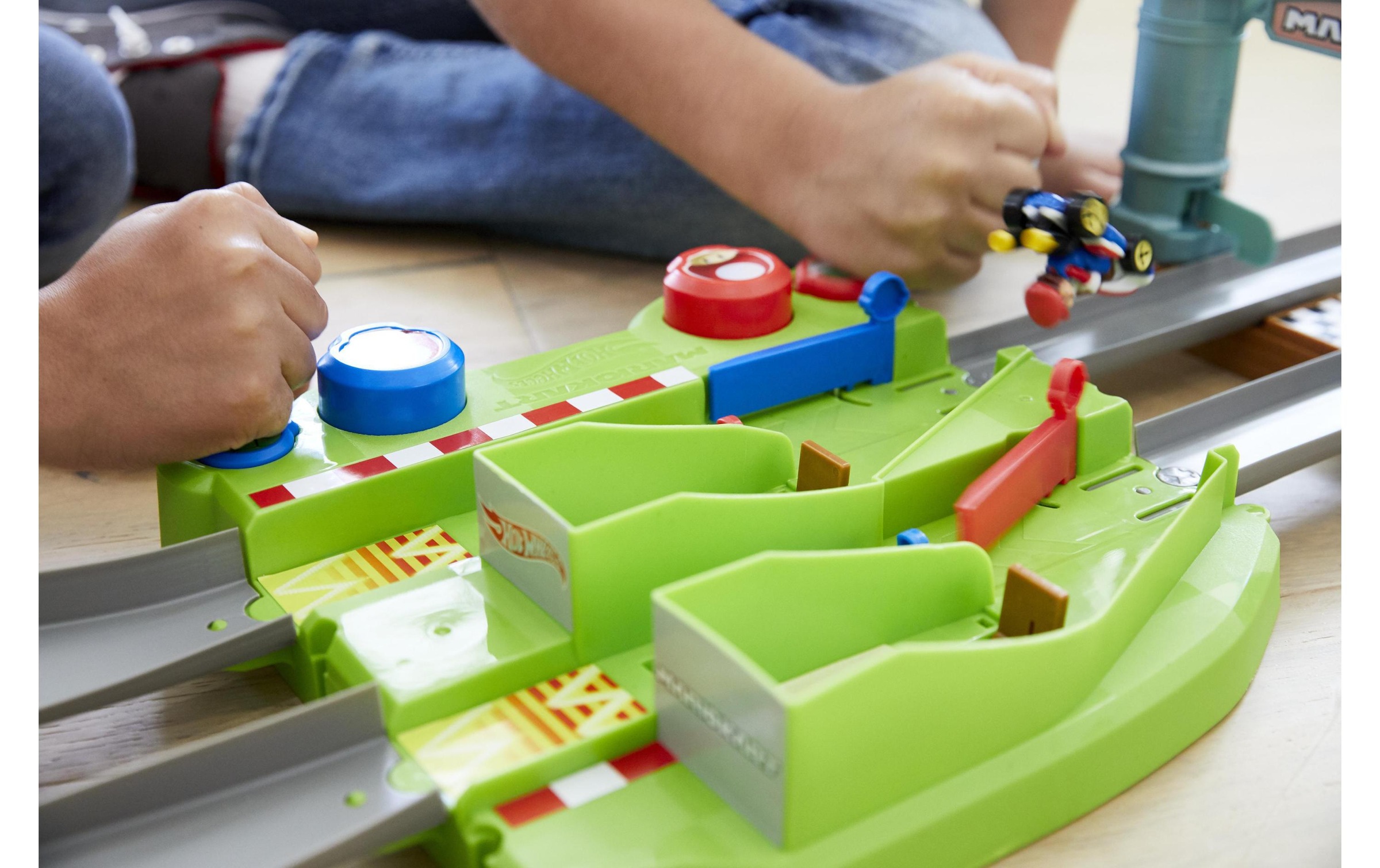 Hot Wheels Autorennbahn »Mariokart Trackset Rundkurs«