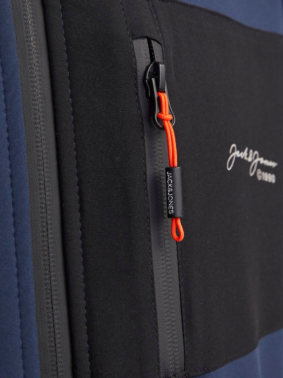 Jack & Jones Softshelljacke »JJ JJTYSON SOFTSHELL JACKET«, mit Kapuze