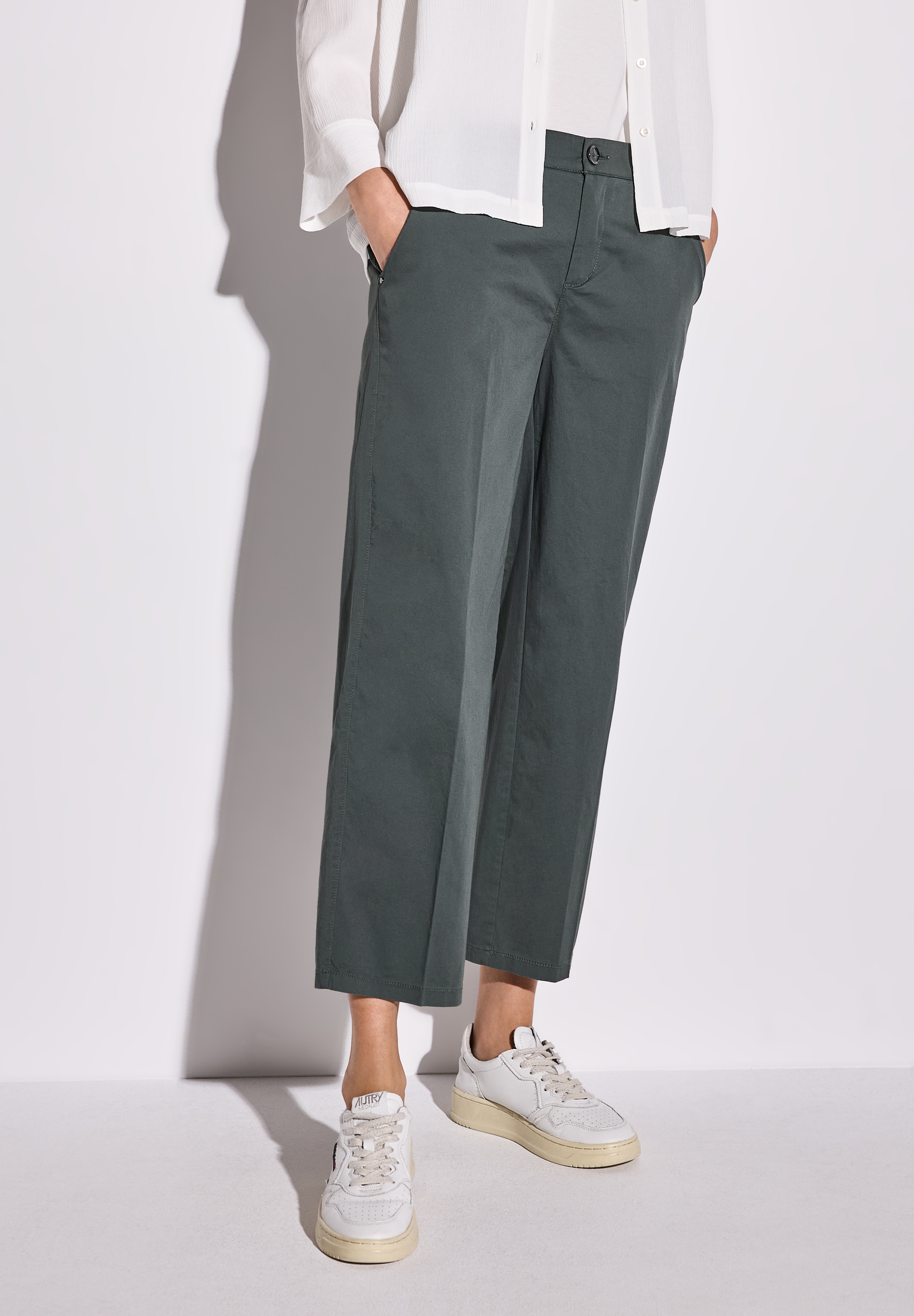 STREET ONE Chinohose mit elastischem Bund hinten