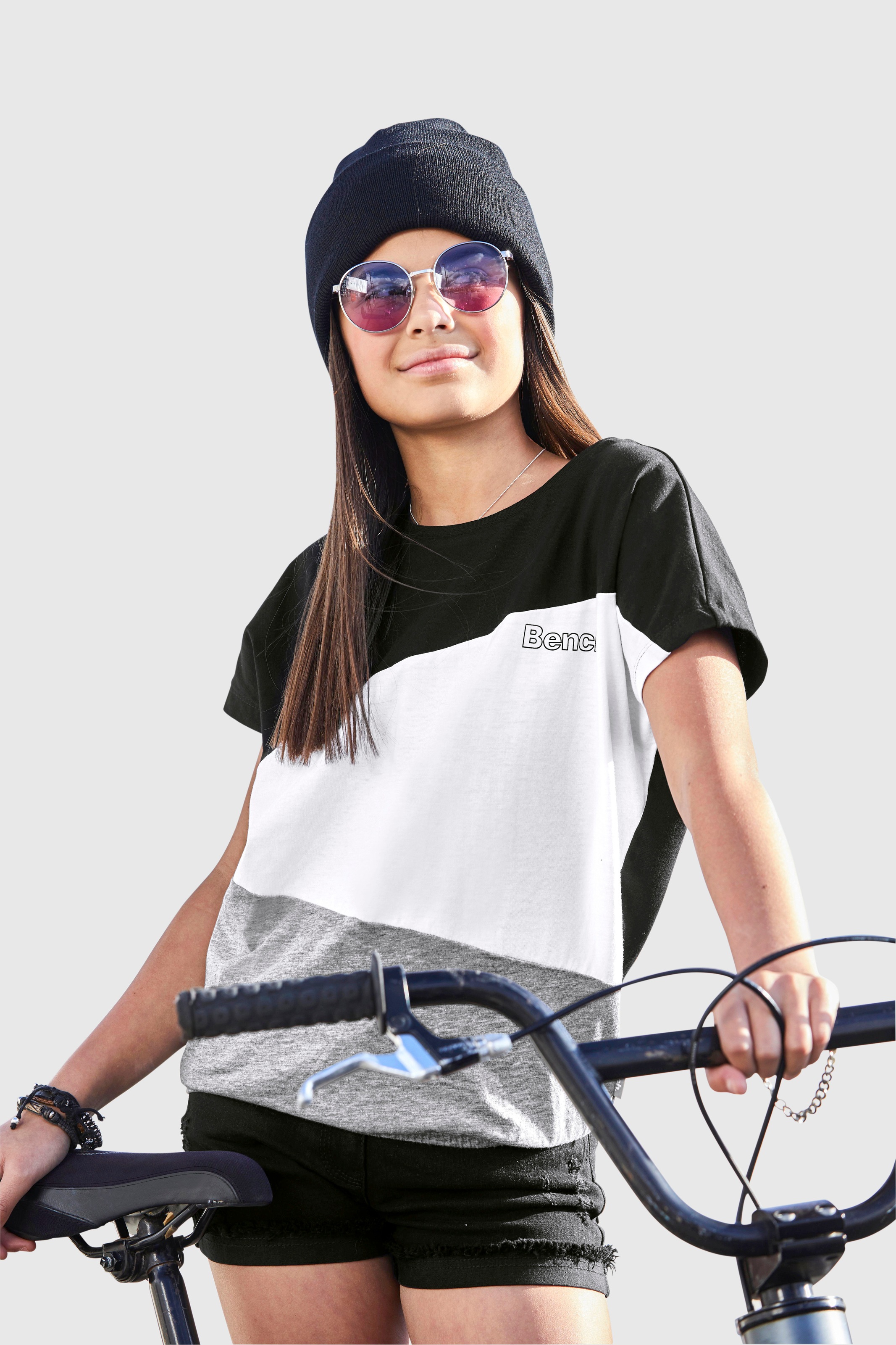 Bench. Fledermausshirt, kleinem Logoprint