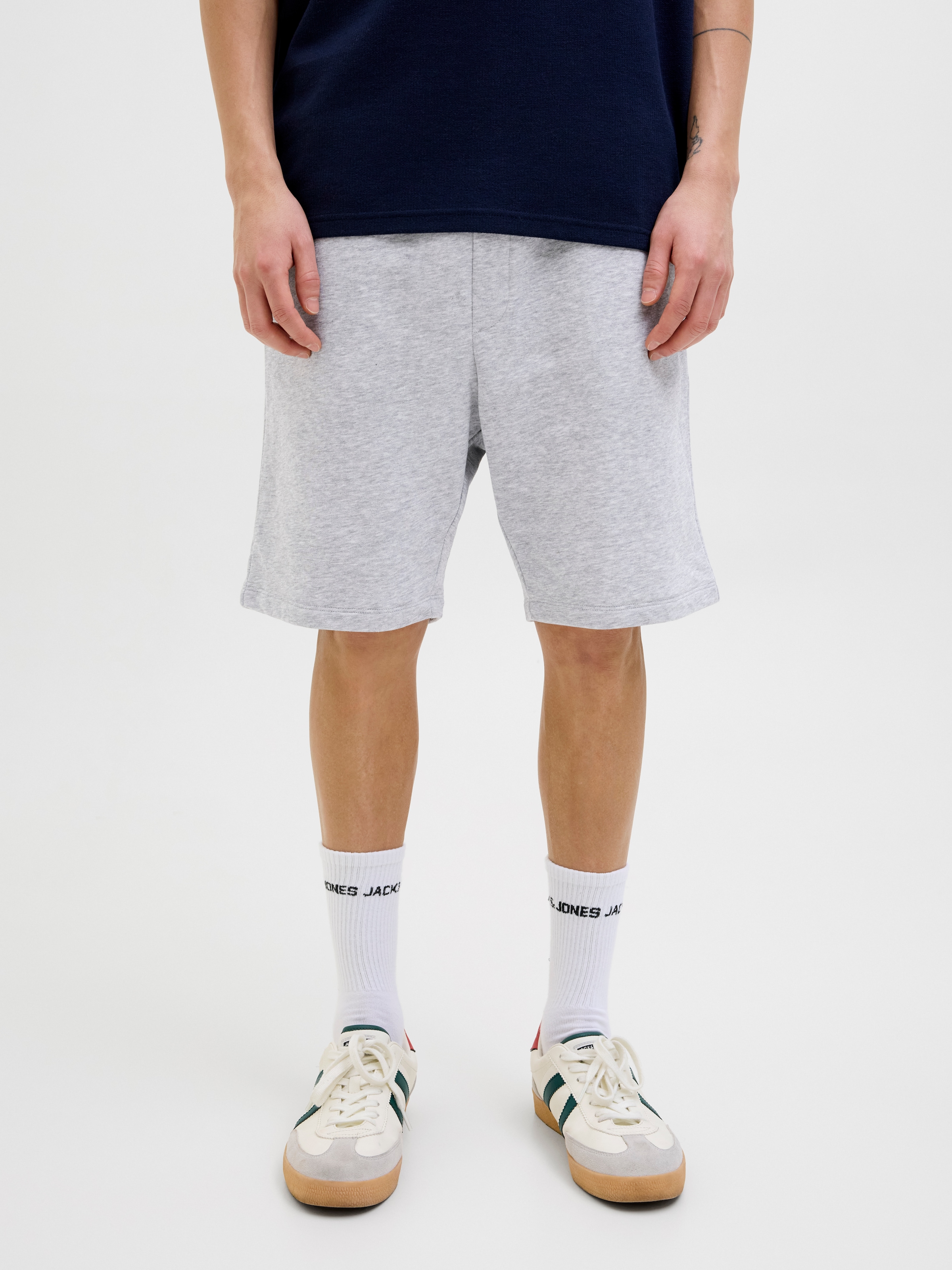 Jack & Jones Sweatshorts »JPSTGORDON mit elastischem Bund« unifarben, modisch, regular fit, Webstoff