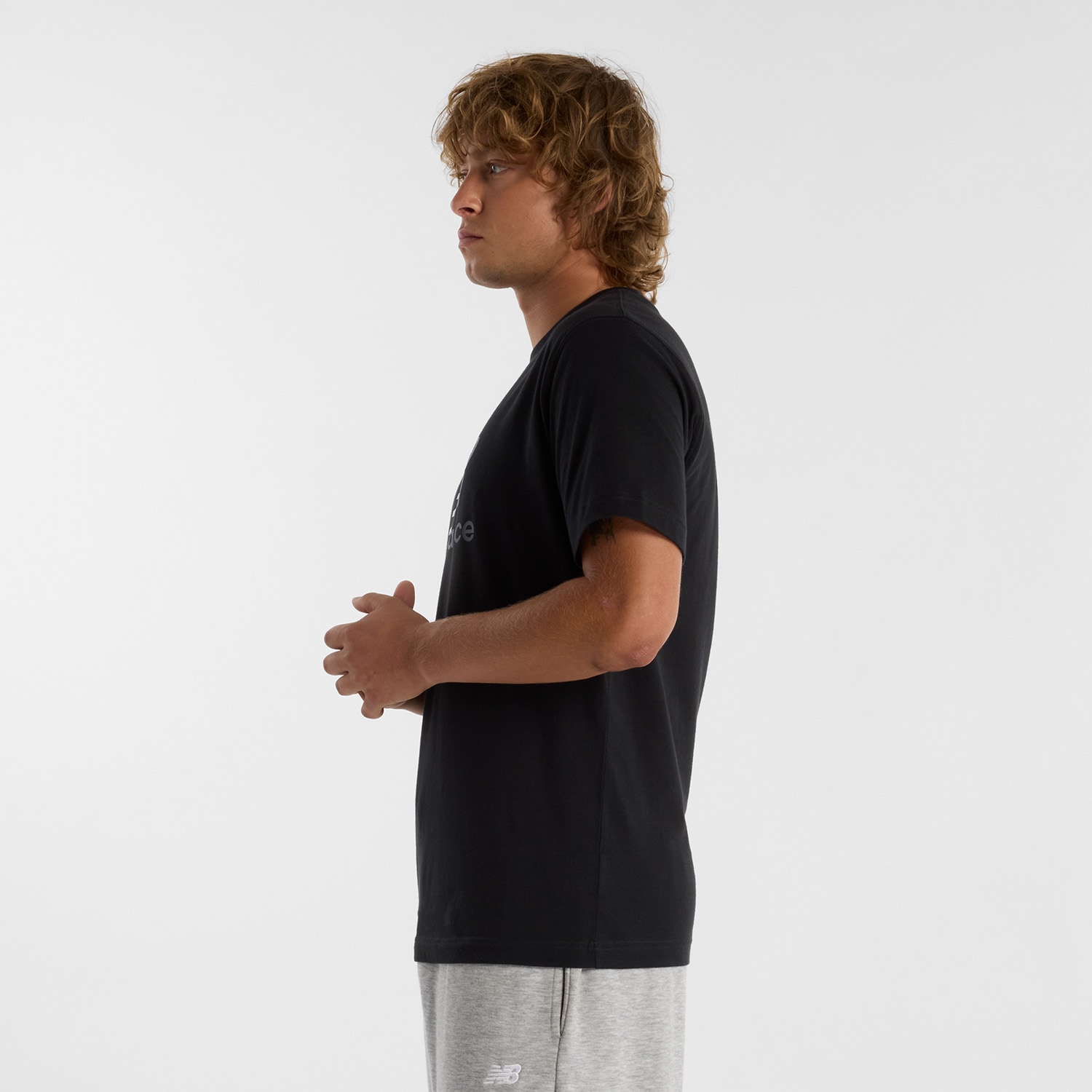 New Balance T-Shirt »Sport Essentials Gradient Logo T-Shirt«