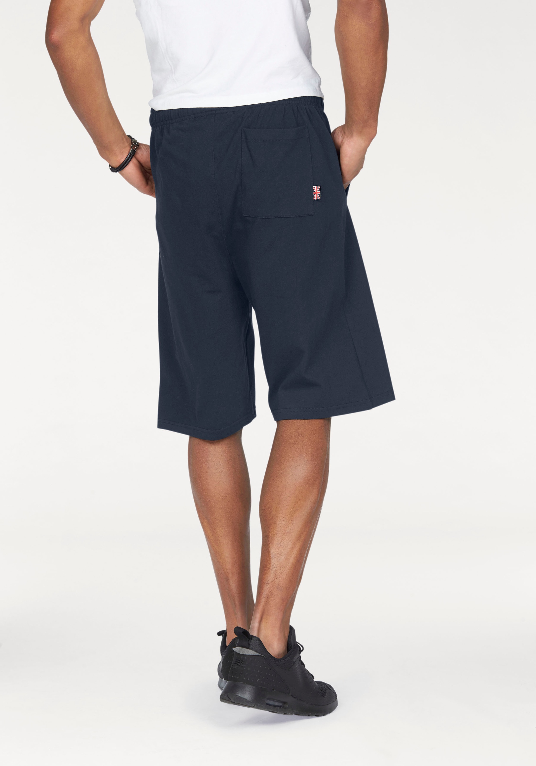 Lonsdale Sweatshorts "LOGO JAM" mit seitlichen Eingrifftaschen, aus Baumwolle, bequeme Passform