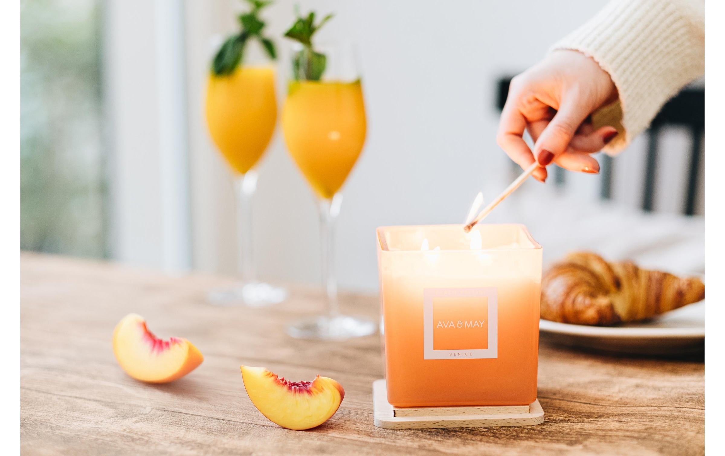 AVA & MAY Duftkerze »Peach Bellini 450 gr«, Holzart: Esche (Schweden)