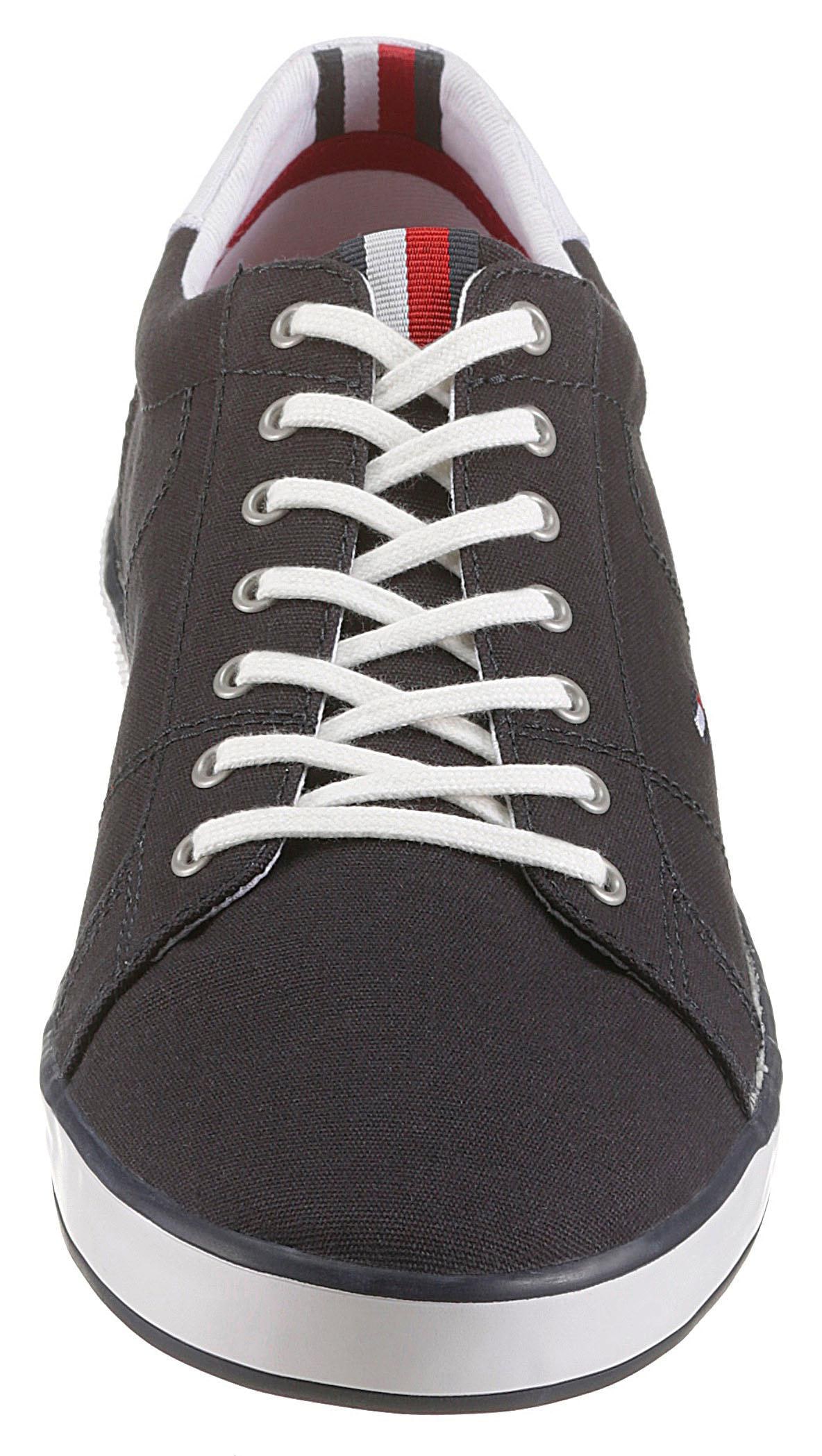 Tommy Hilfiger Sneaker »H2285ARLOW 1D«, Freizeitschuh, Halbschuh, Schnürer mit seitlicher Flaggen-Stickerei