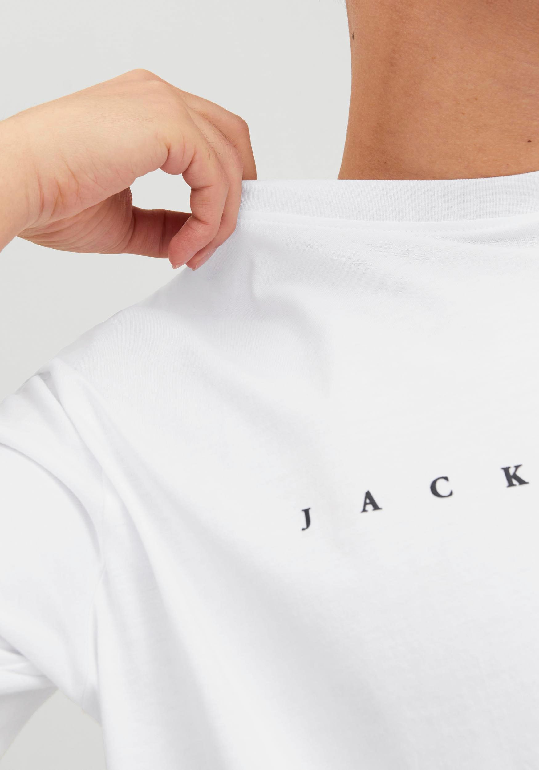 Jack & Jones Rundhalsshirt »JJESTAR mit Pigmentprint und Baumwollgefühl«, mit Pigmentprint