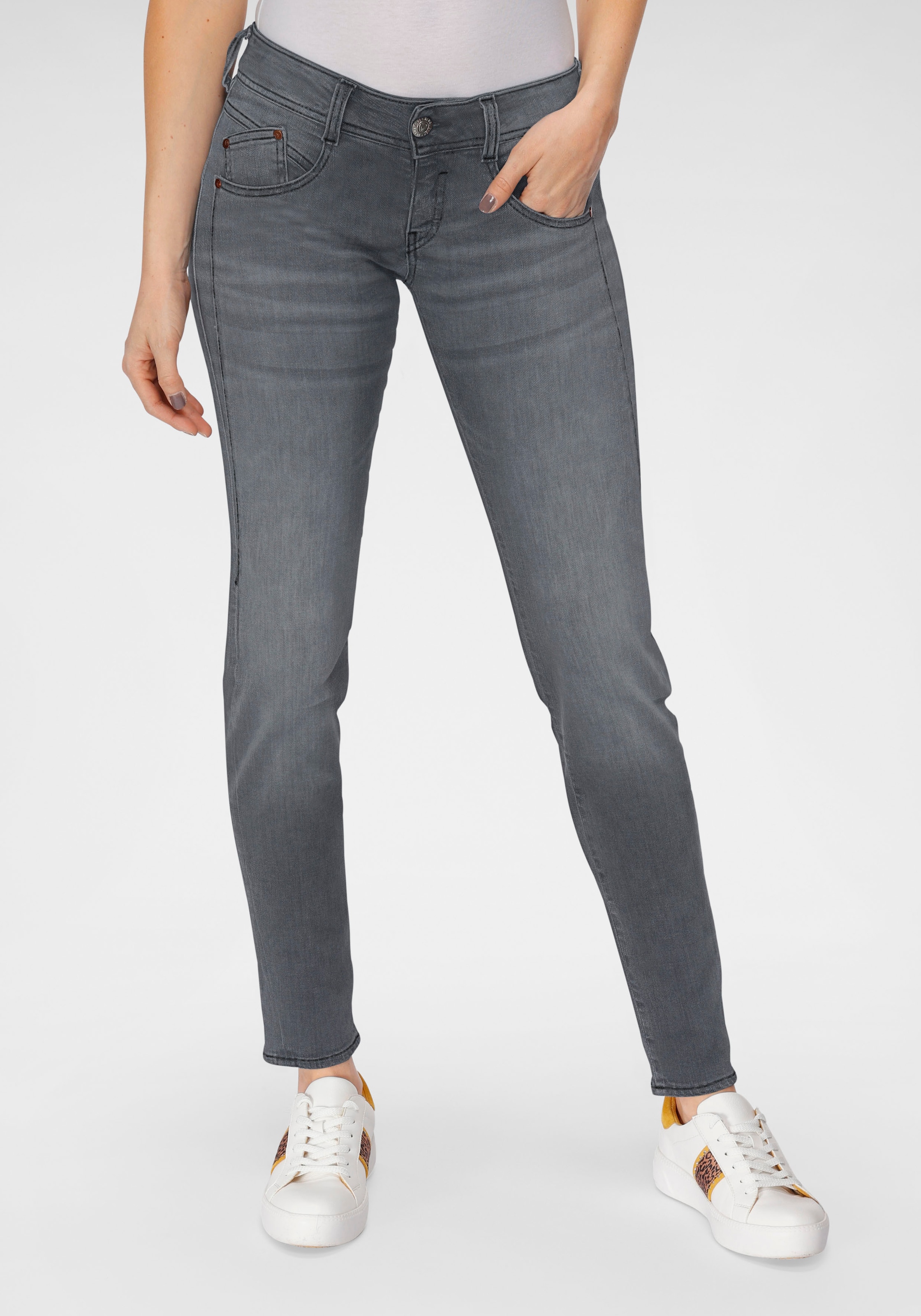 Herrlicher Slim-fit-Jeans »GILA SLIM Schlankeffekt kaufen Jelmoli-Versand optischem dank Schweiz CASHMERE BLACK TOUCH«, bei Keileinsatz mit DENIM online