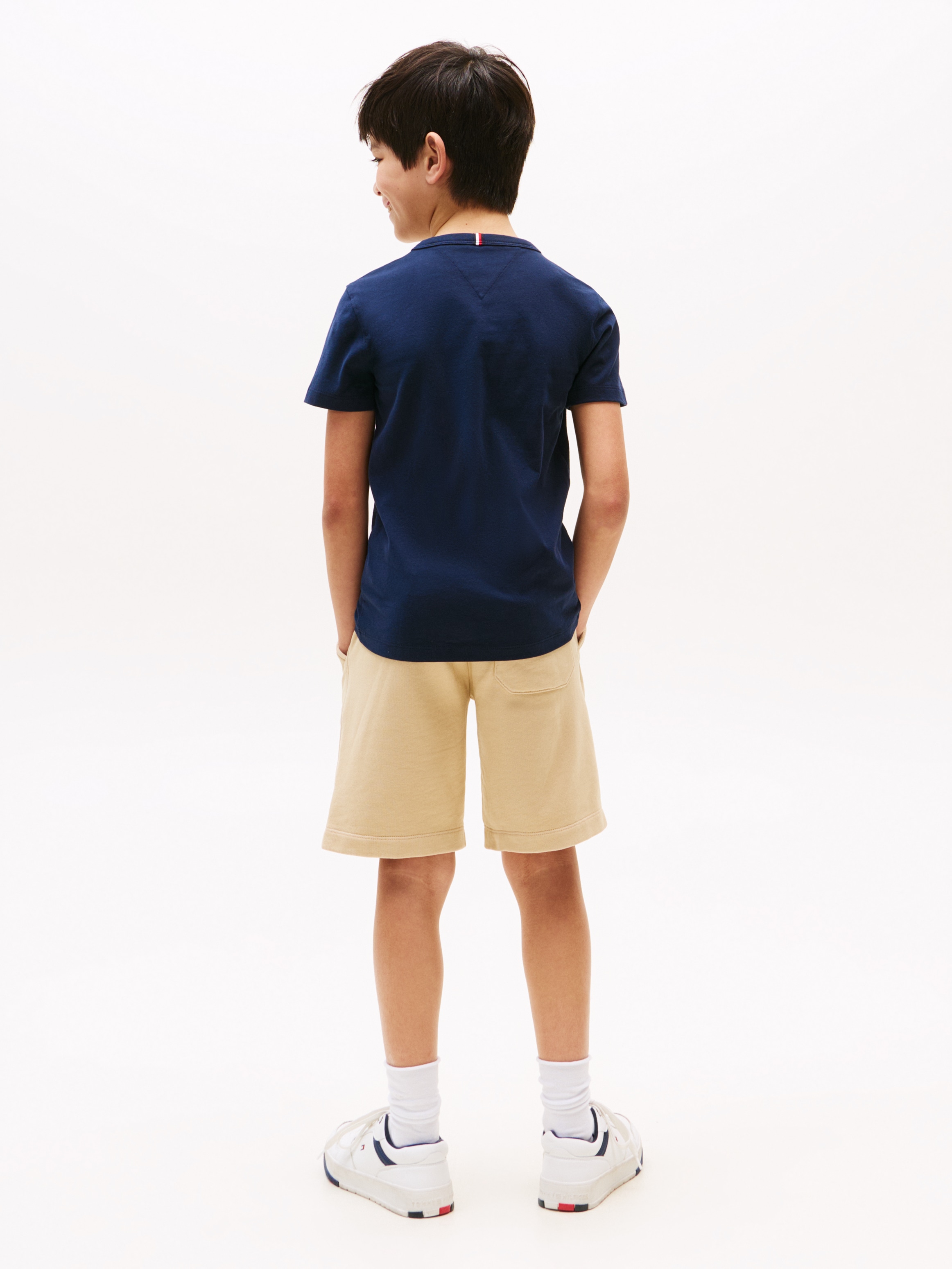 Tommy Hilfiger T-Shirt »CURVED HILFIGER GRAPHIC TEE SS«, für Kinder bis 16 Jahre, grosser Logo-Print