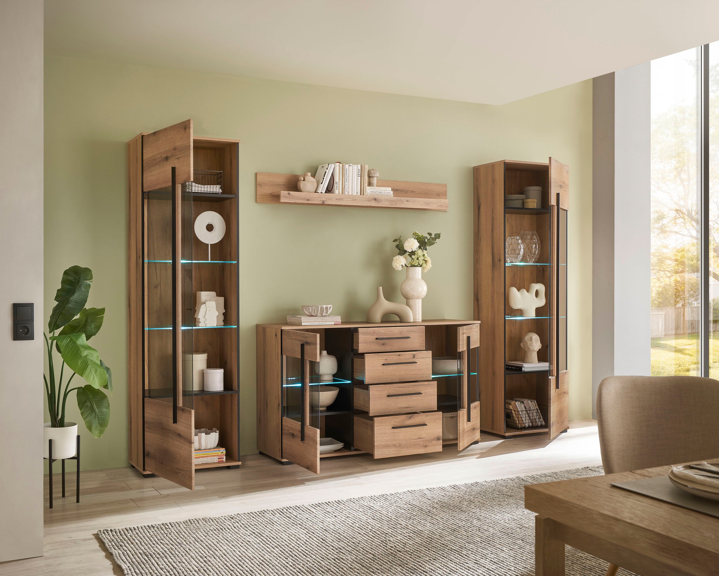 INOSIGN Wohnwand »Cantara«, (Set), enthält zwei Vitrinen, ein Sideboard und ein Wandboard