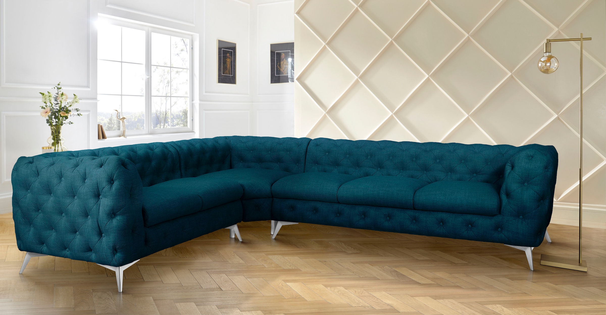 Leonique Chesterfield-Sofa »Ecksofa GLYNIS L-Form mit Wellenunterfederung, Masse B/T/H 323/264/75cm«, aufwändige Knopfheftung, moderne Chesterfield Optik, Fussfarbe wählbar