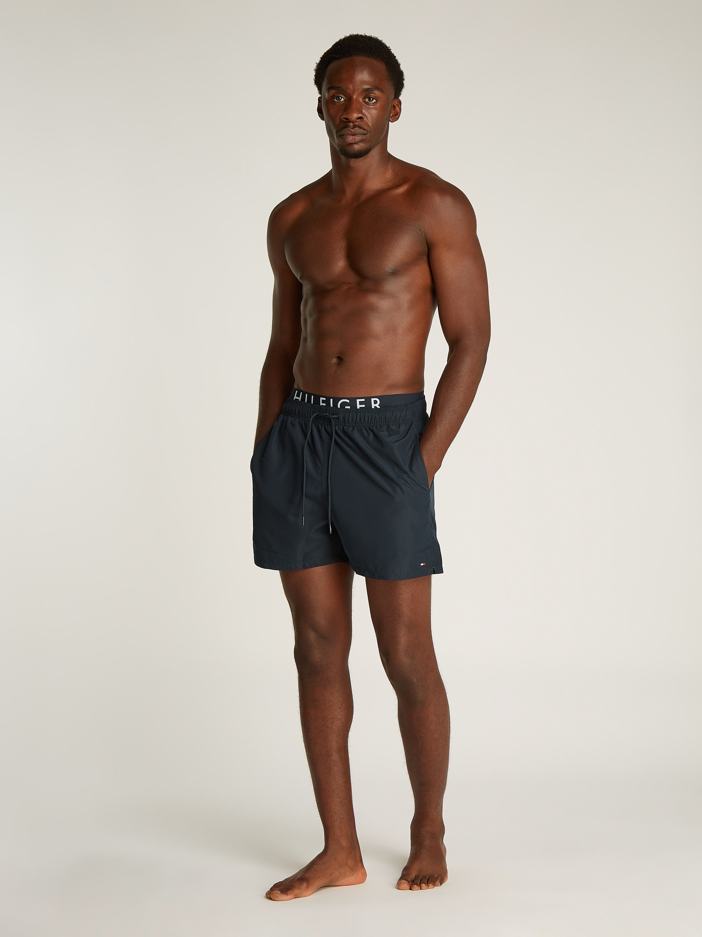 Tommy Hilfiger Swimwear Badeshorts »MEDIUM DRAWSTRING DW«, mit Bindeband, mit Logoschriftzug