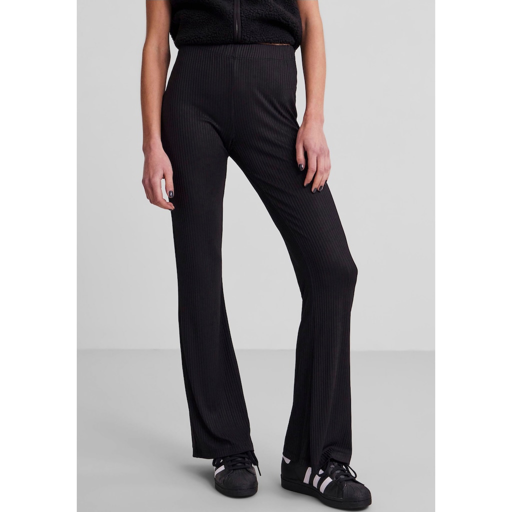 pieces Bootcuthose »PCTOPPY MW FLARED PANT NOOS«, Flared Style