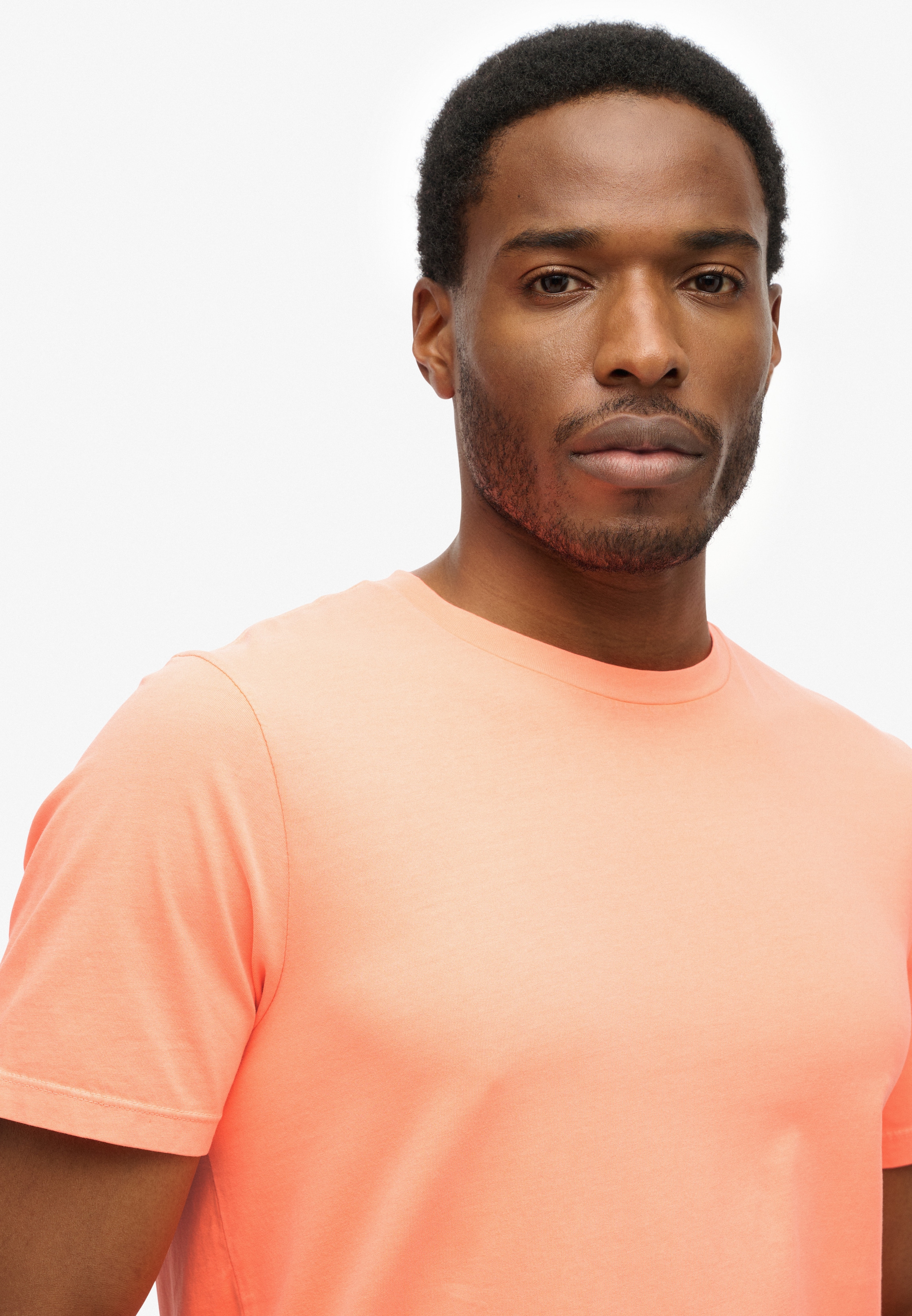 Superdry Rundhalsshirt »CLASSIC ESSENTIAL TEE«