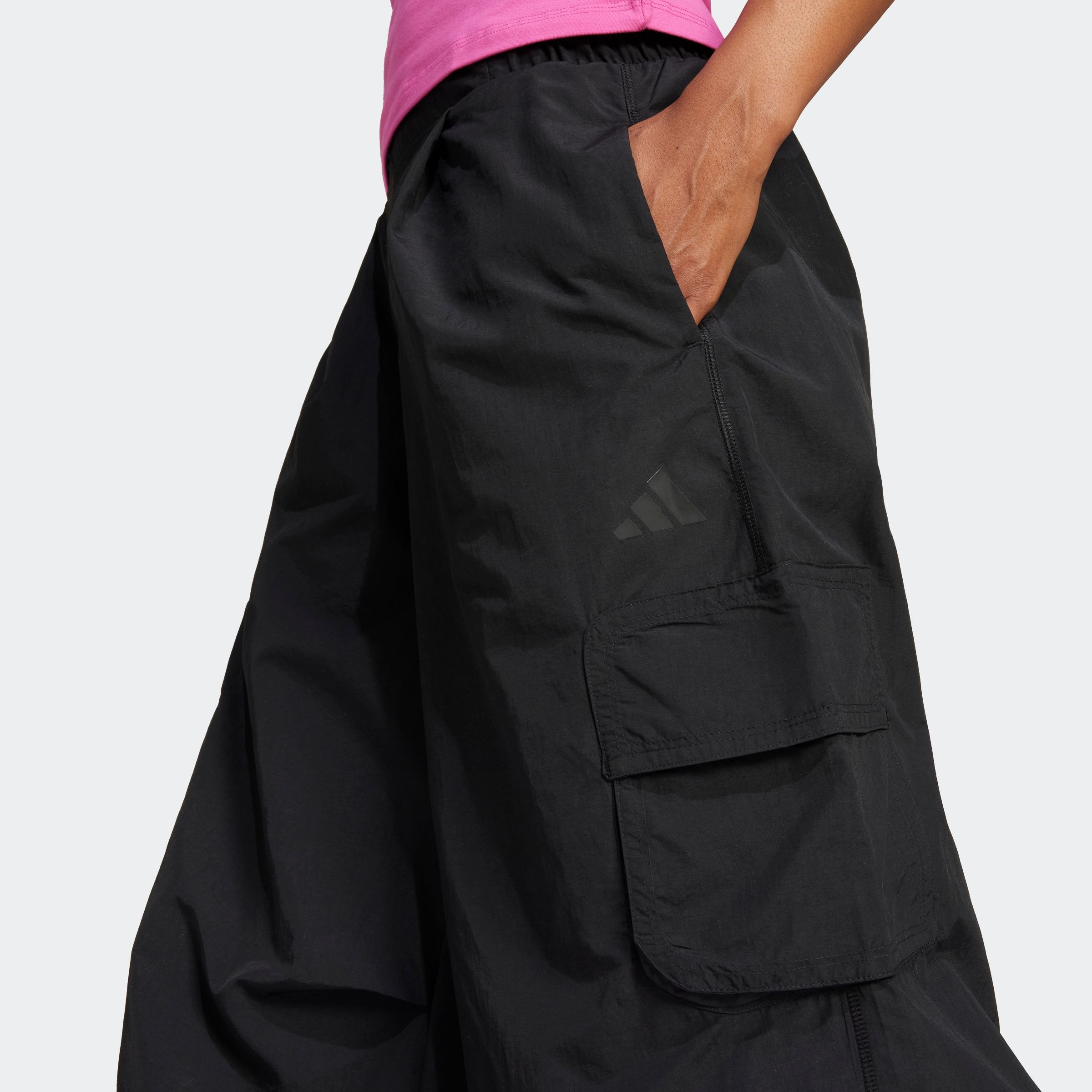 adidas Sportswear Sporthose »W CE Q1 WV CARG«, (1 tlg.)