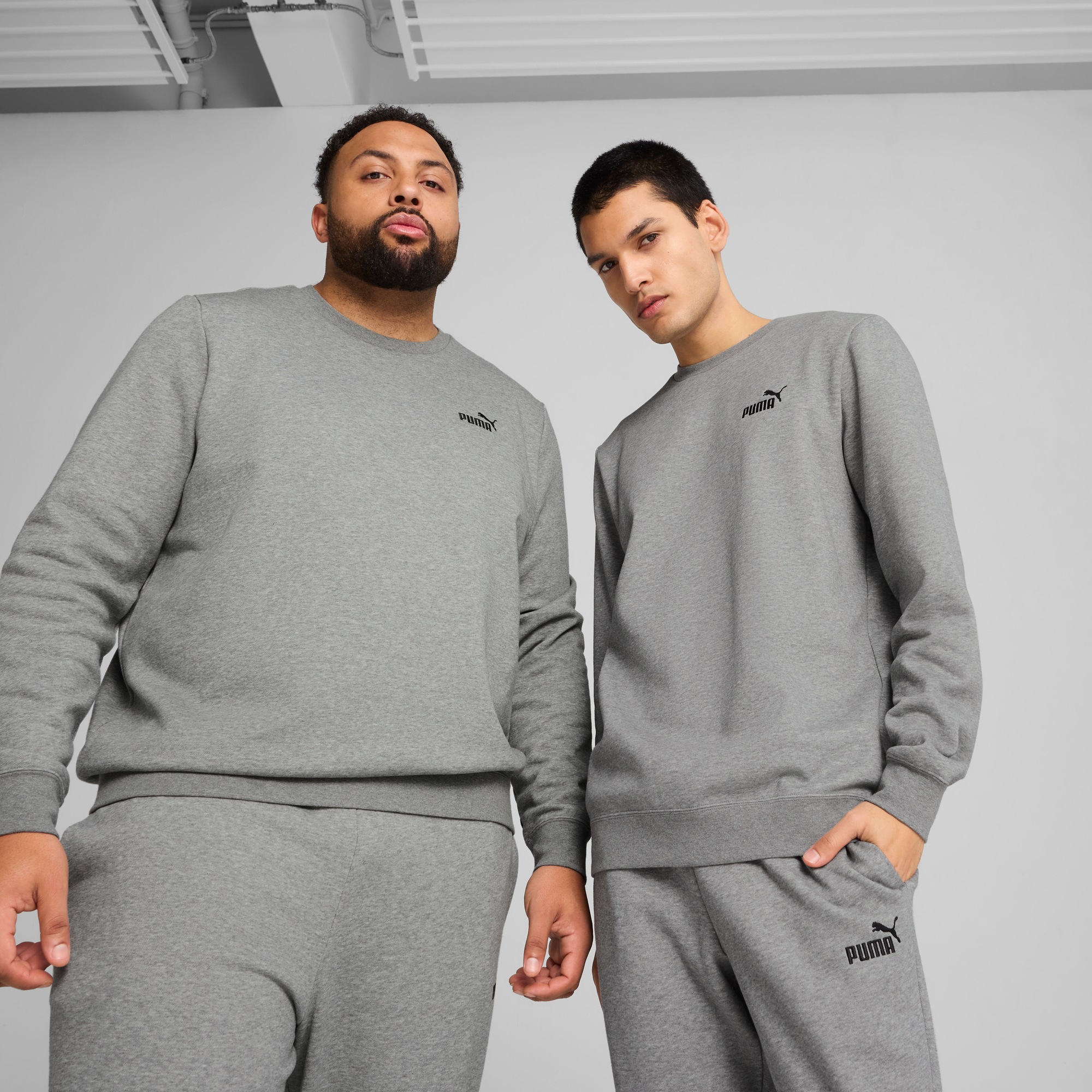 PUMA Langarmshirt »ESS SMALL NO. 1 LOGO CREW FL« Rundhalsausschnitt, aus Baumwollmischung