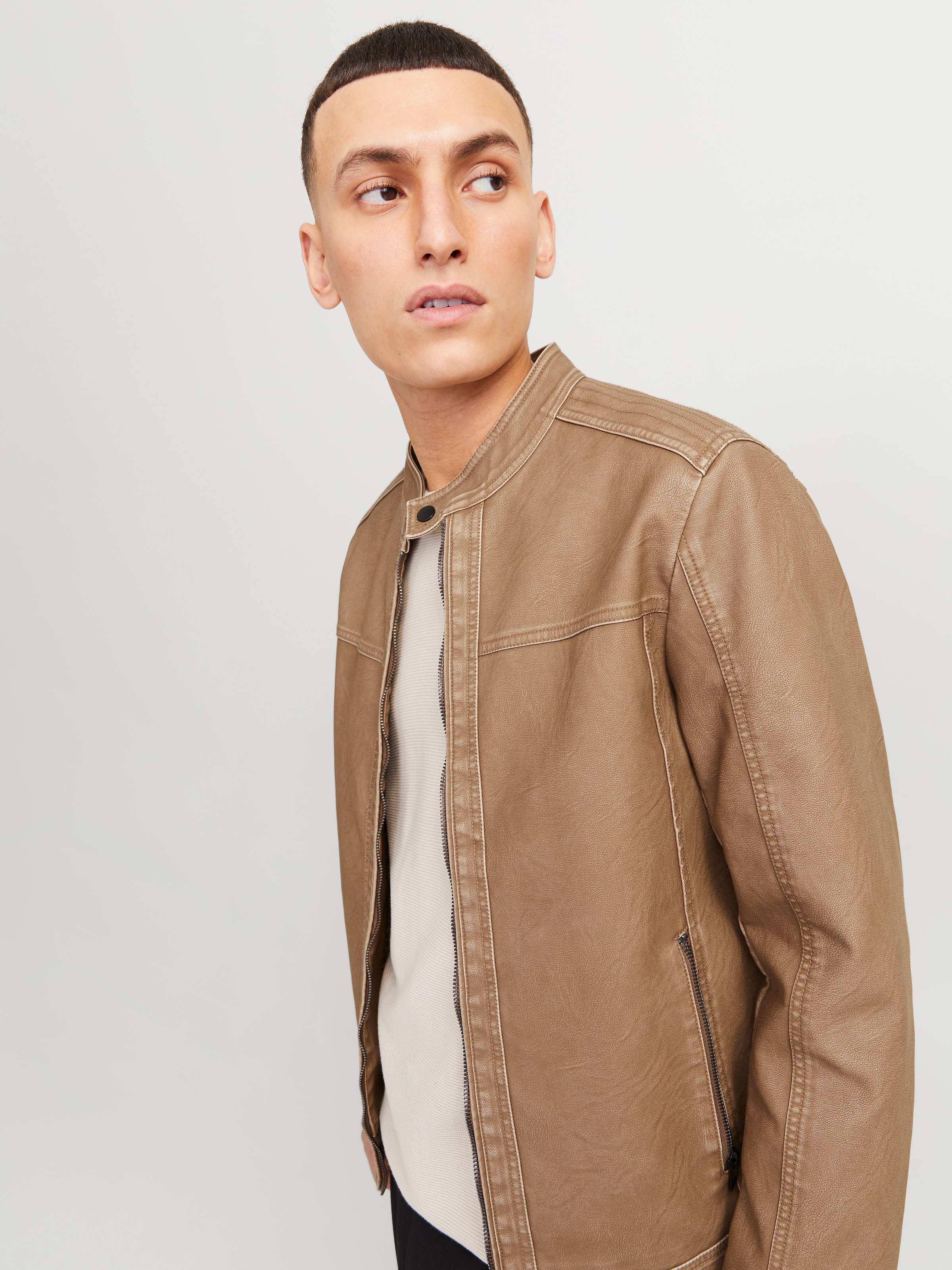 Jack & Jones Lederimitatjacke »JJEWARNER WASHED PU JACKET NOOS«, ohne Kapuze, mit Bandkragen