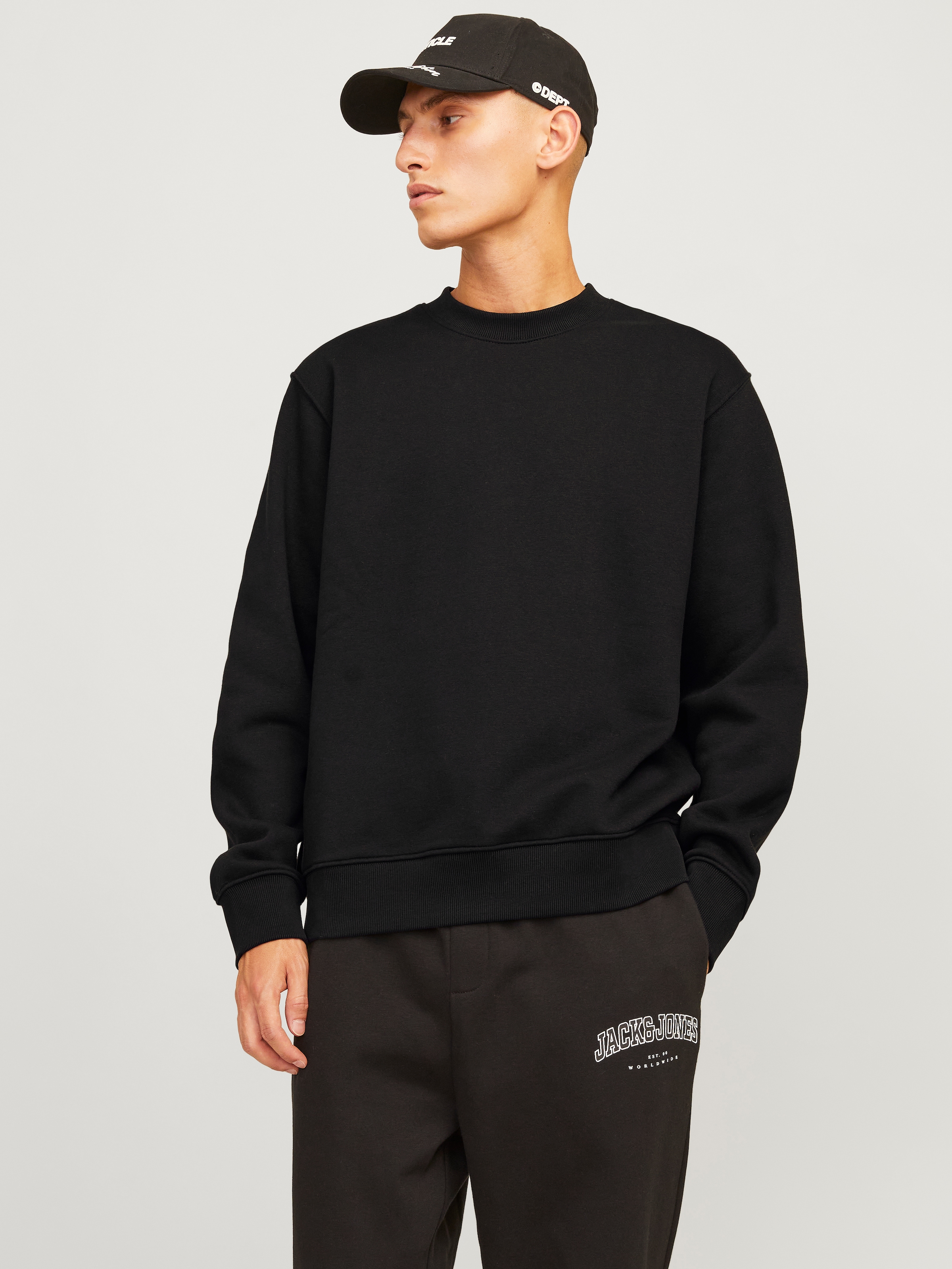 Jack & Jones Sweatshirt »JJEURBAN EDGE SWEAT CREW NECK NOOS«, mit Rippbündchen