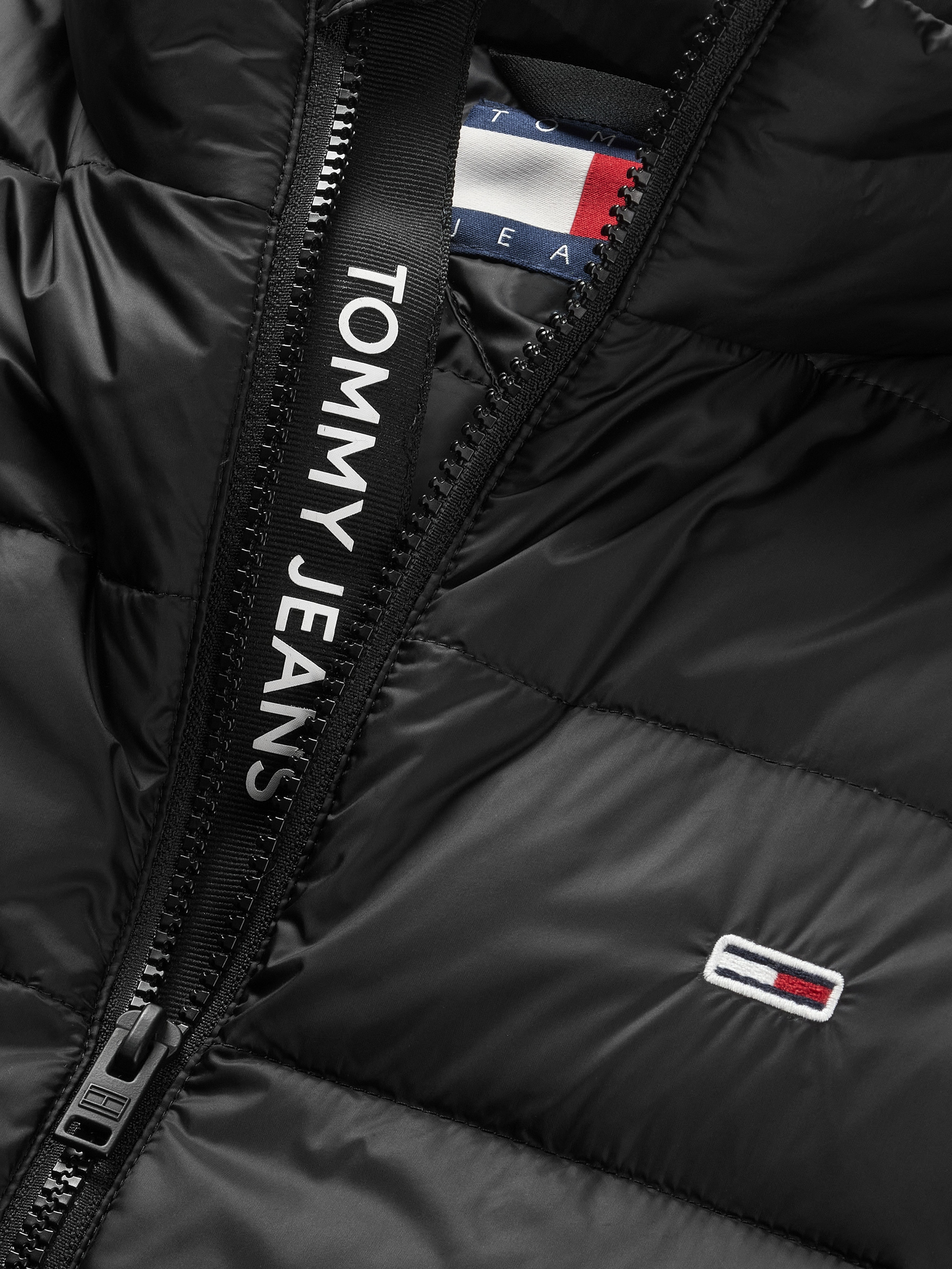 Tommy Jeans Plus Steppweste »TJM LT DOWN VEST EXT«, in Grossen Grössen, Logostickerei, Eingriffstaschen