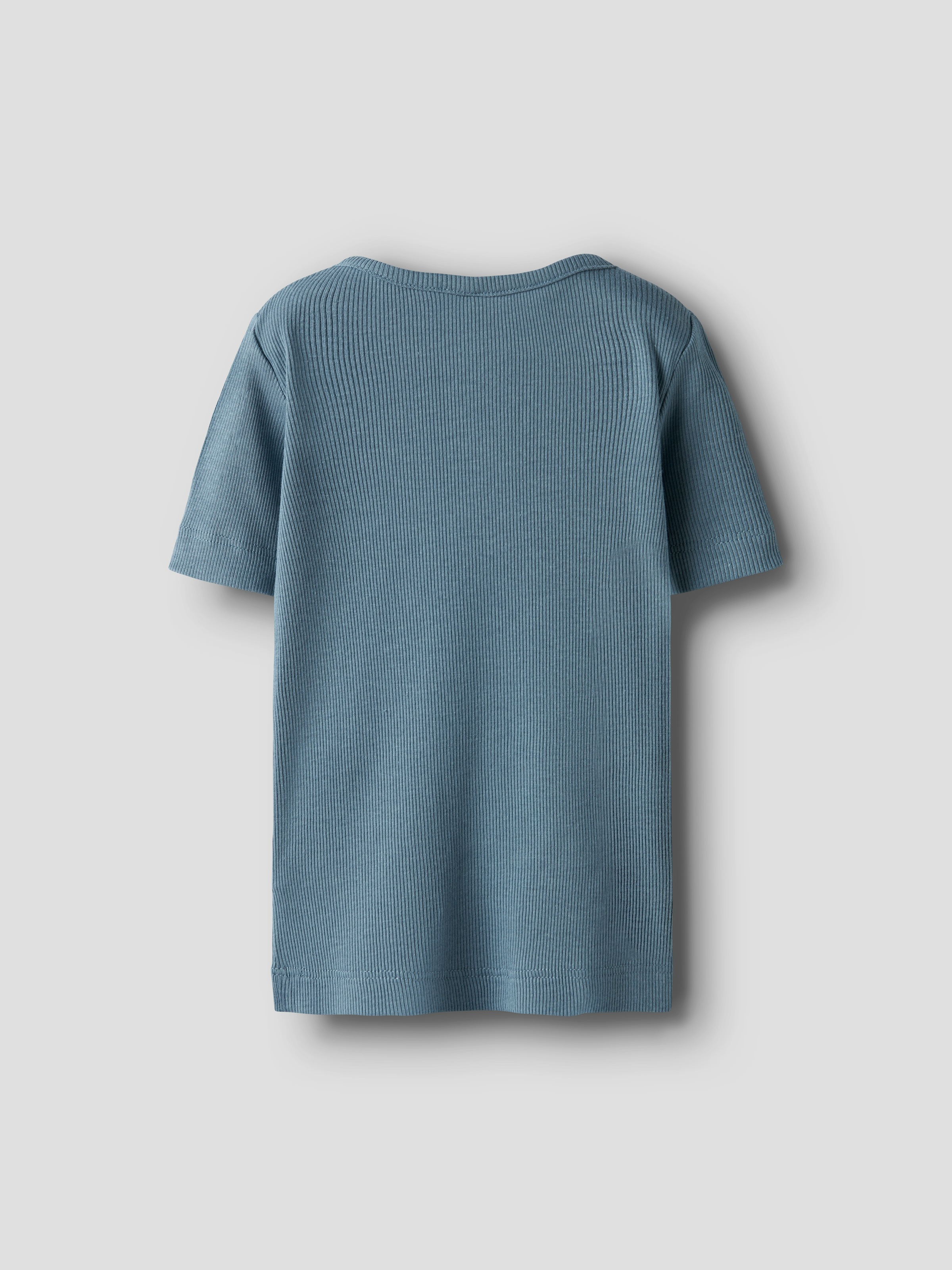 Name It Kurzarmshirt »NMMKAB TOP NOOS«, im elastischem Feinripp und mit kurzer Knopfleiste am Ausschnitt