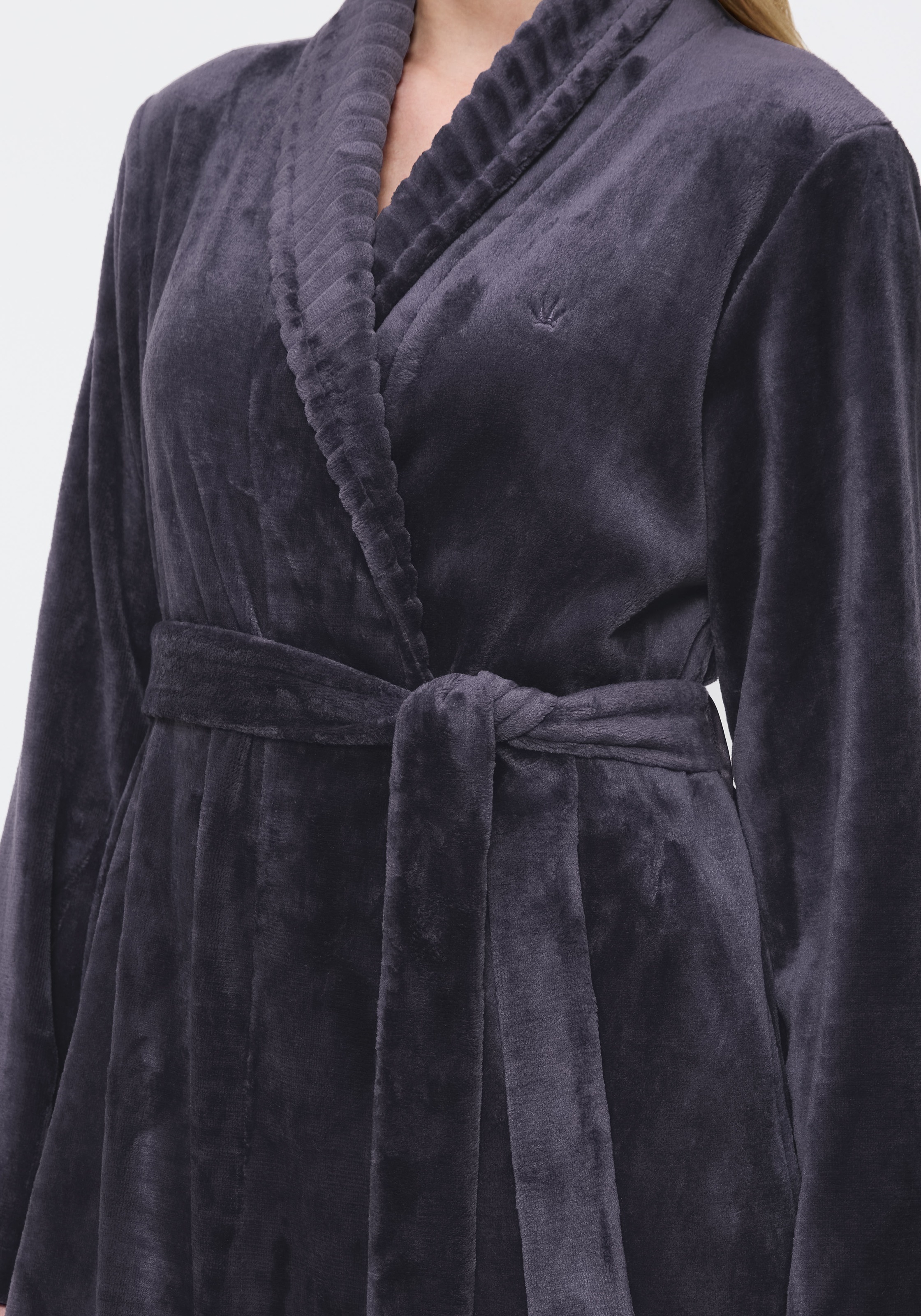 Triumph Morgenmantel »Robes Fleece Robe 01«, (2 St., 0Kann), warmer Morgenmantel