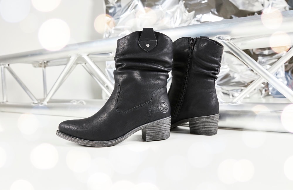 Rieker Westernstiefelette, Cowboyboots, slouchy Schaft, Blockabsatz, mit Innen-Reissverschluss