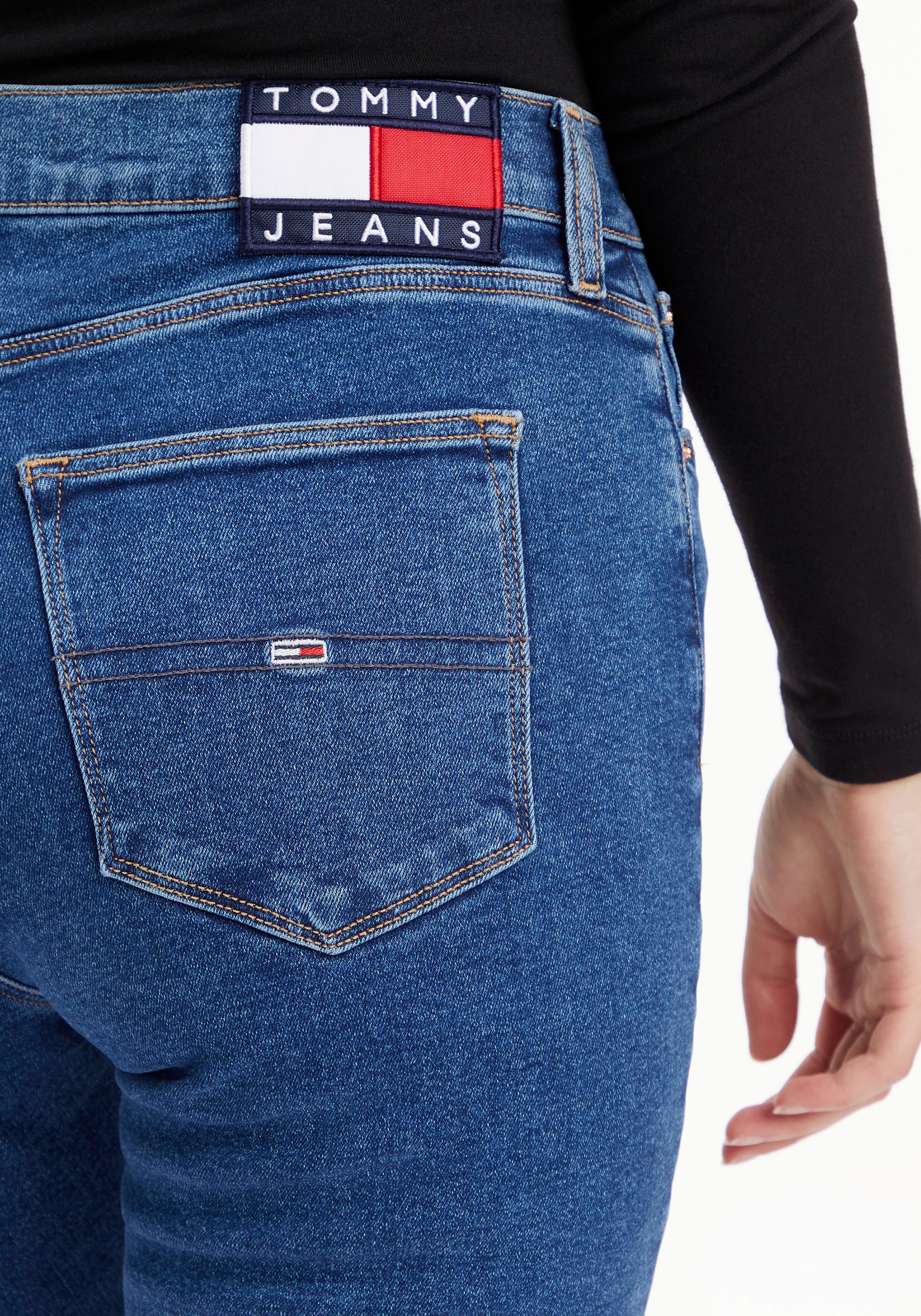 Logo-Flag shoppen mit Tommy bei Jeans Jelmoli-Versand gestickter Schweiz online »Sylvia«, Jeans Tommy Skinny-fit-Jeans