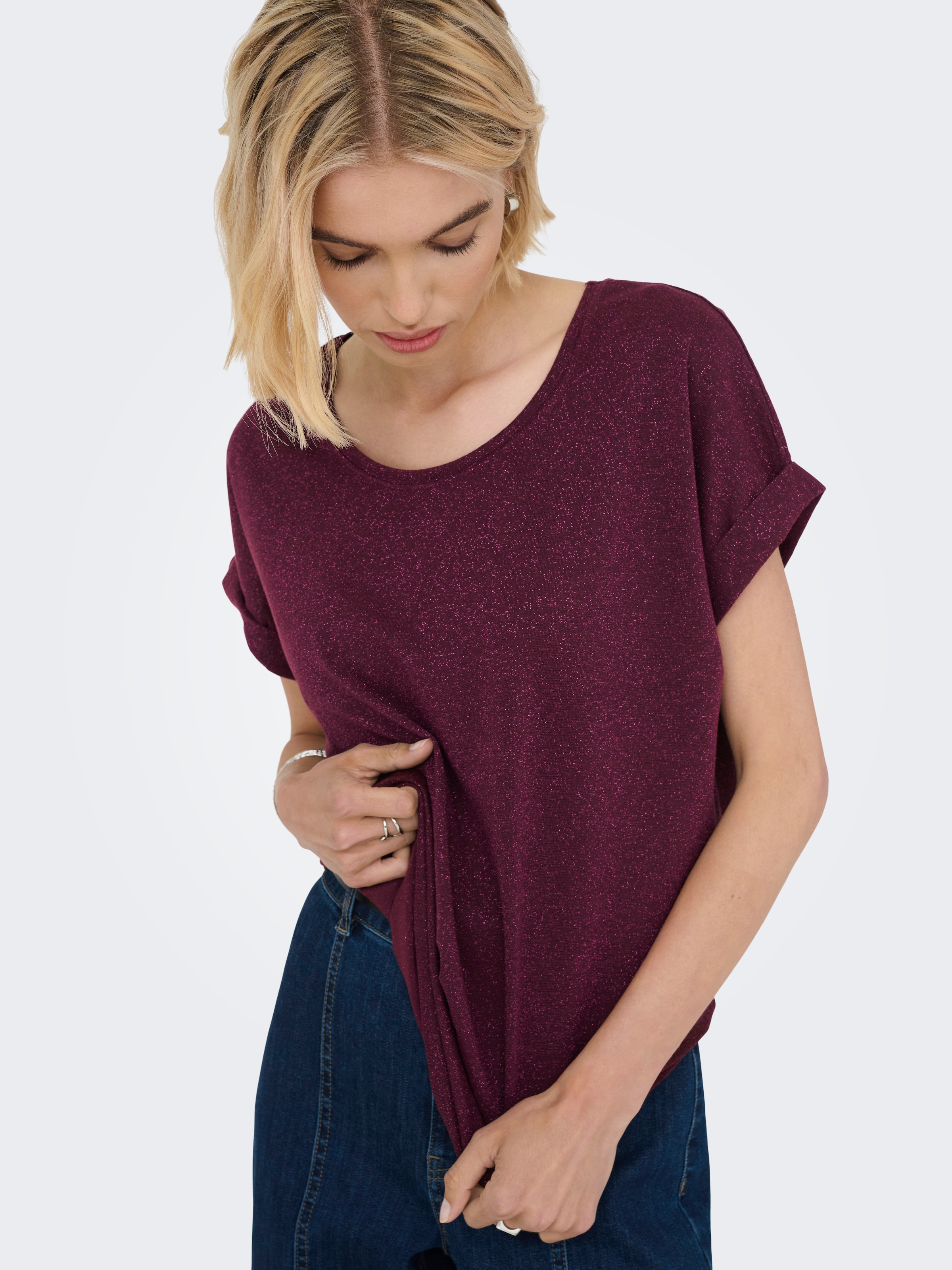 ONLY Kurzarmshirt »ONLMOSTER GLITTER S/S TOP NOOS JRS«, mit Glitzerdetail