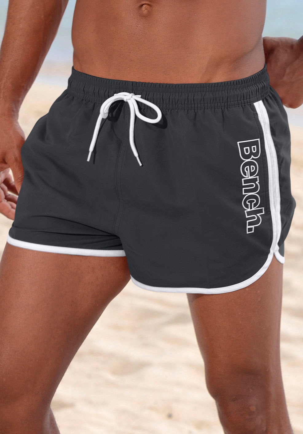 Bench. Badeshorts »Bradley« mit coolem Logodruck