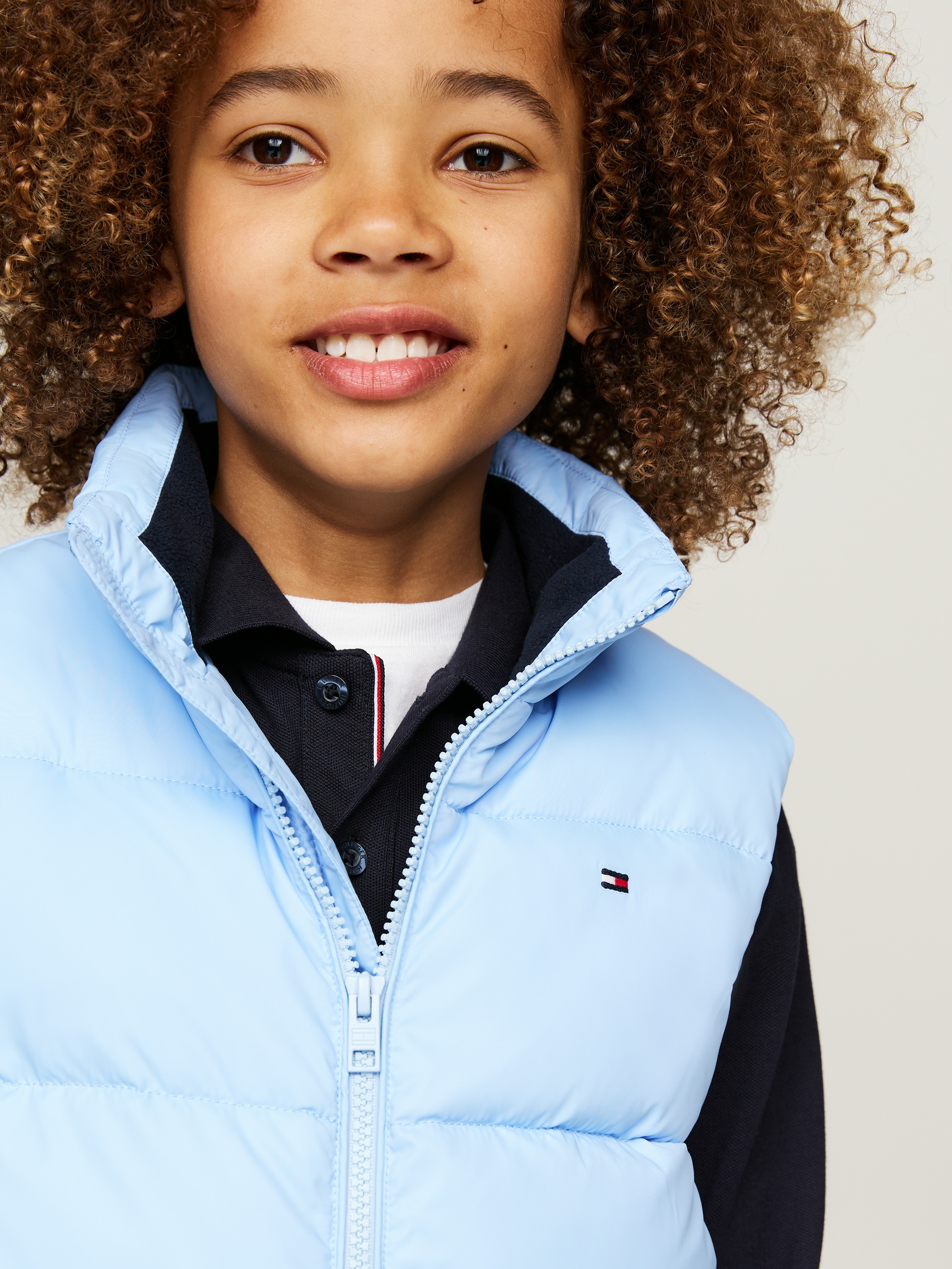 Tommy Hilfiger Steppweste »ESSENTIAL PADDED VEST«, Kinder bis 16 Jahre mit Logostickerei