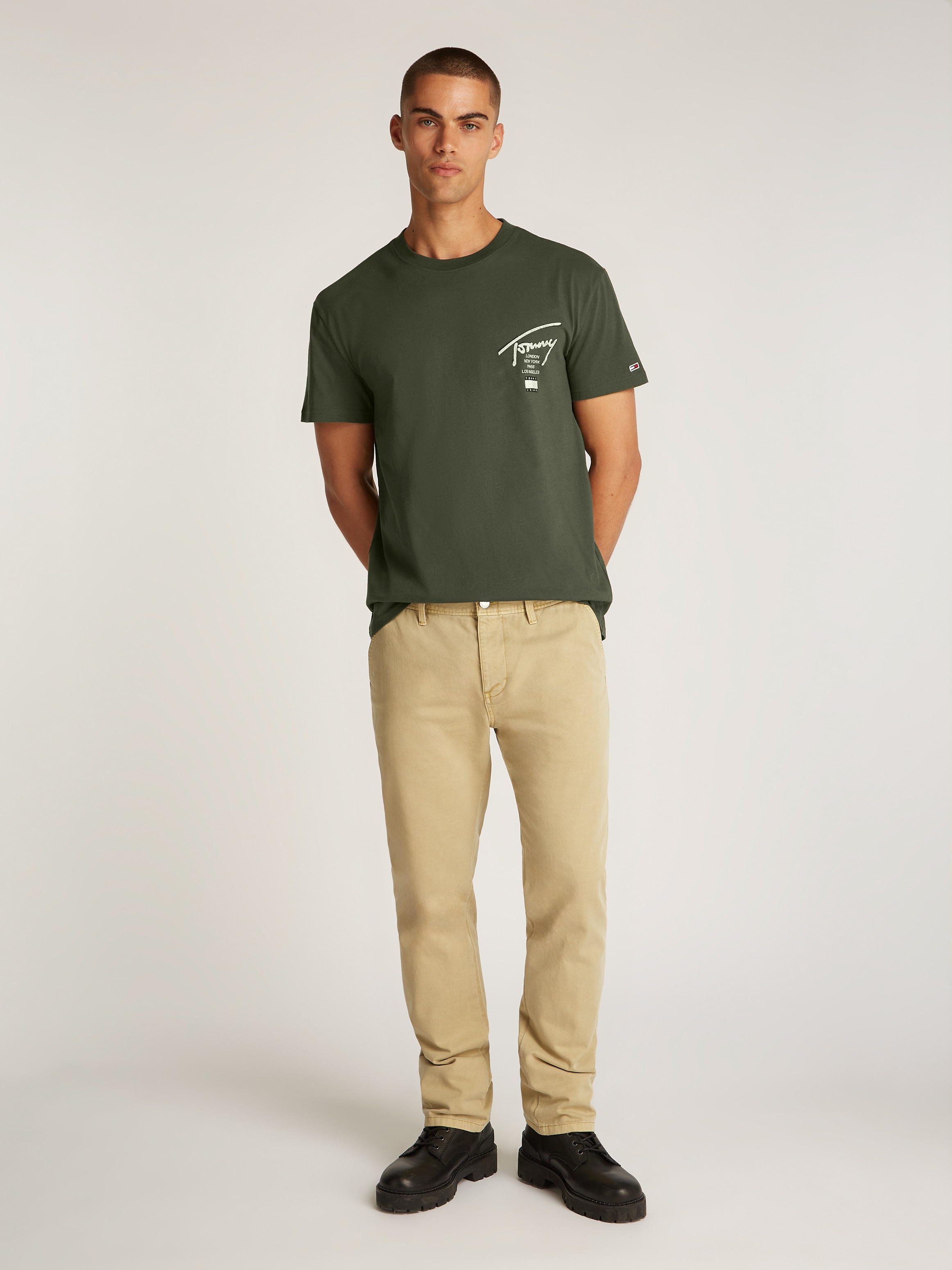 Tommy Jeans T-Shirt »TJM REG TOMMY SIGN CITY TEE EXT«, mit grossem Logo am Rücken