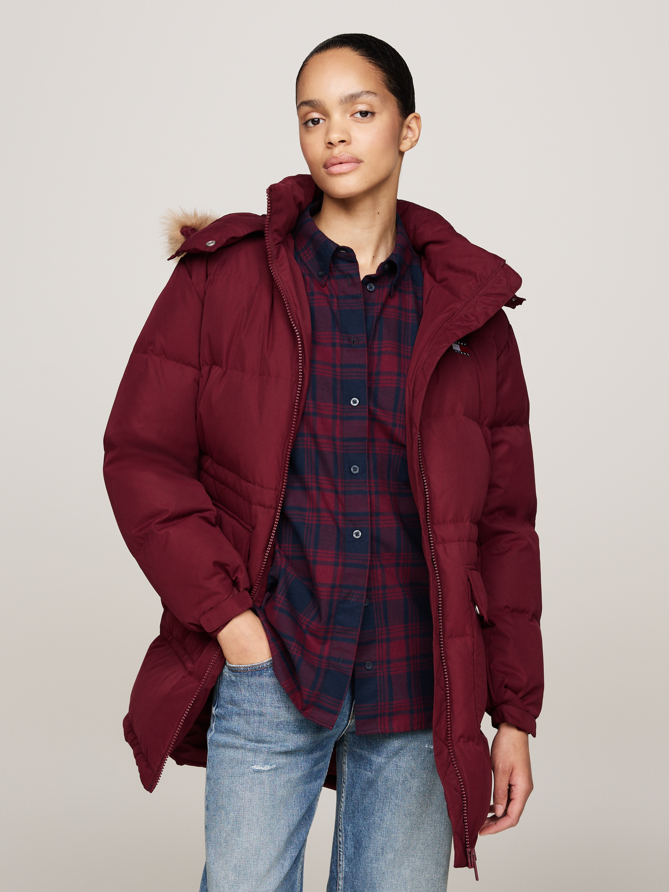 Tommy Jeans Steppjacke »TJW MIDI ALASKA FAUX FUR« mit Kapuze mit Fellimitat